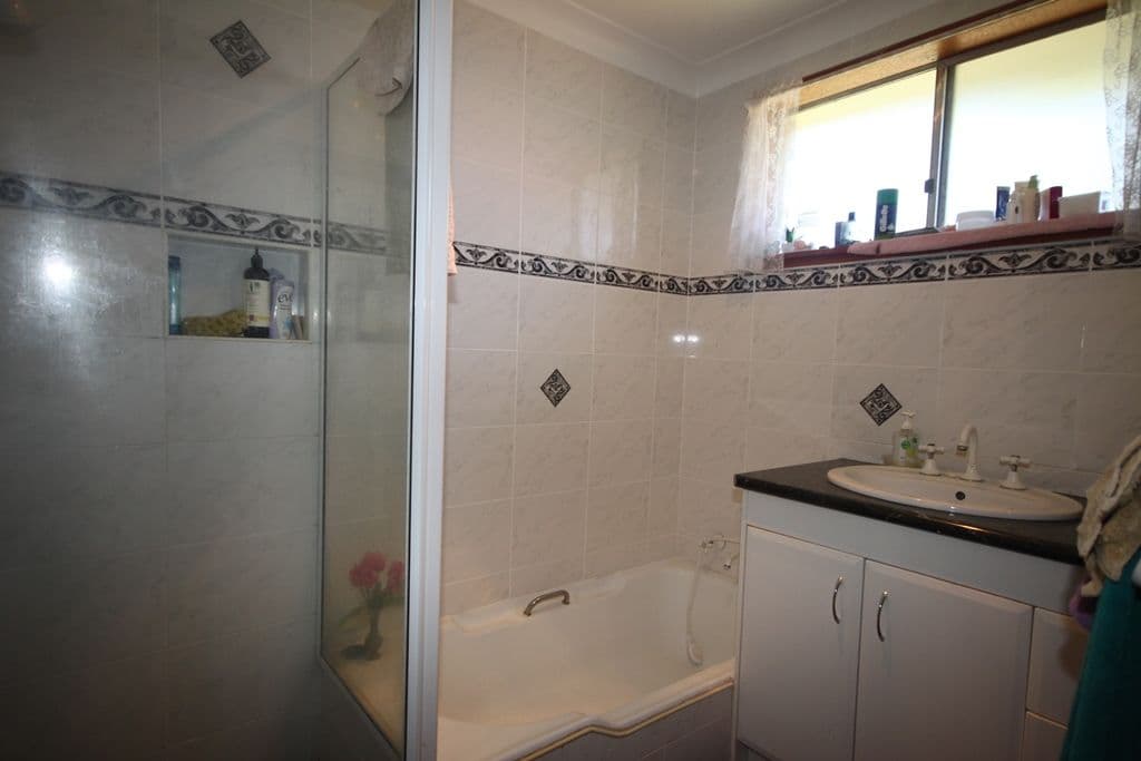 51 Minnamurra Crescent, TAMWORTH NSW 2340, Tamworth - Thumbnail 6
