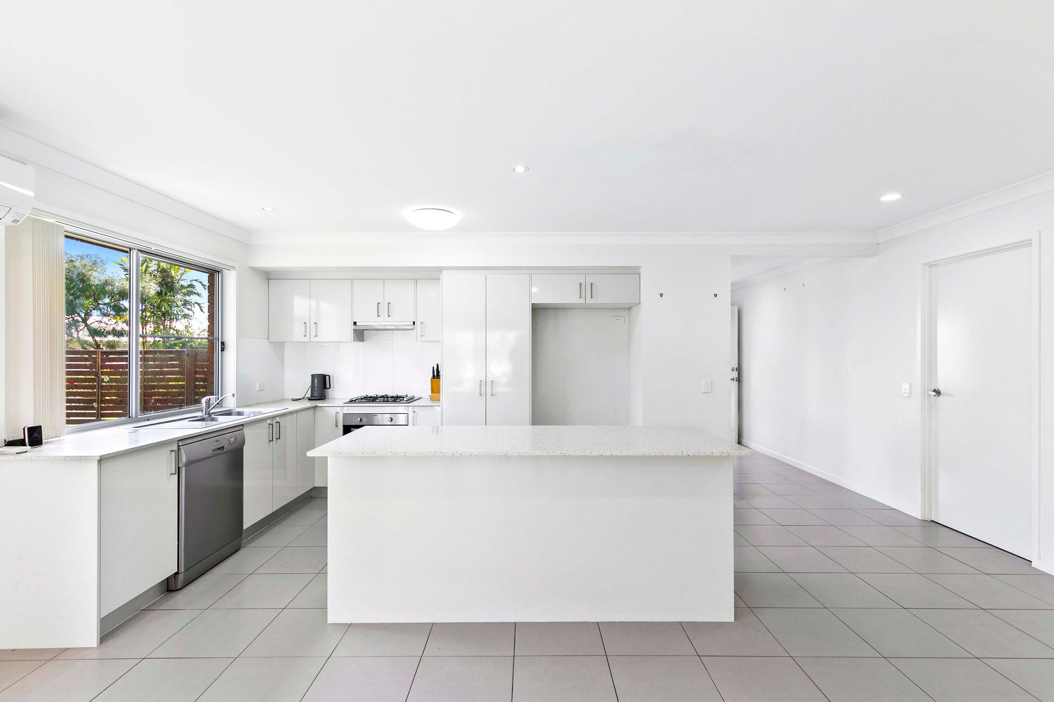 30 Oxley Circuit, Urraween QLD 4655, Urraween - Thumbnail 3