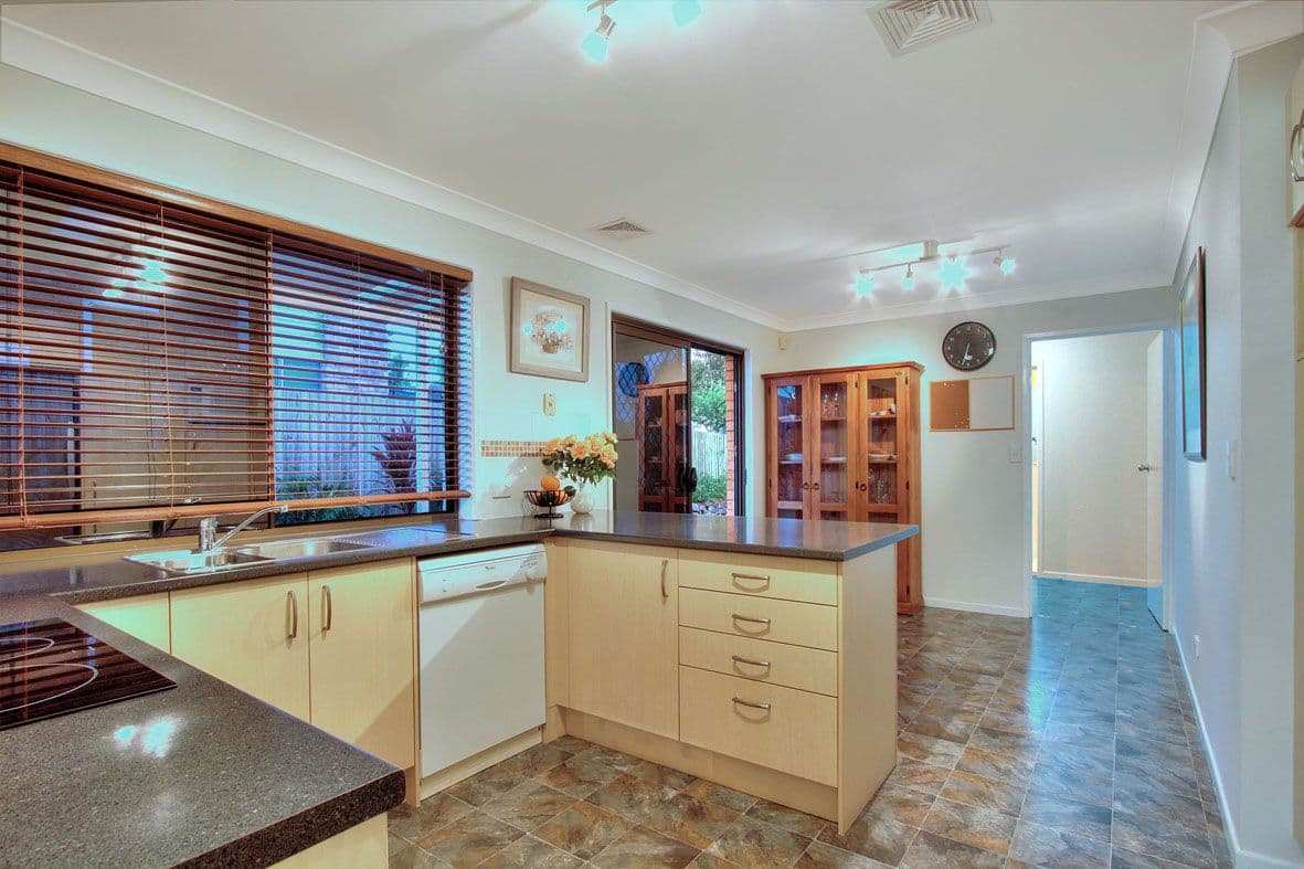 2 Hill Park Crescent, Rochedale South QLD 4123, Rochedale South - Thumbnail 3