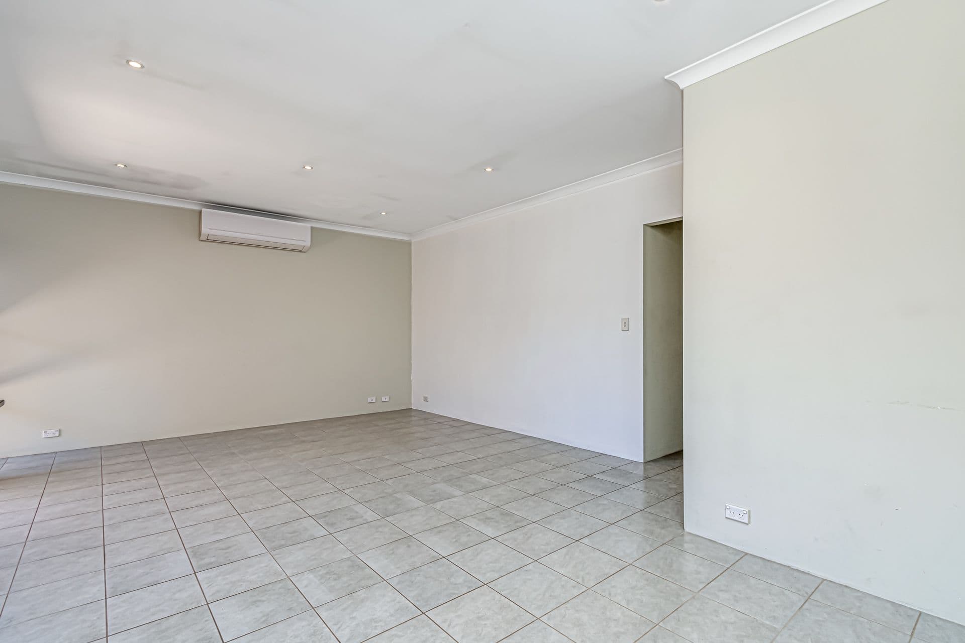 34 Hollyford Parade, Butler WA 6036, Butler - Thumbnail 7
