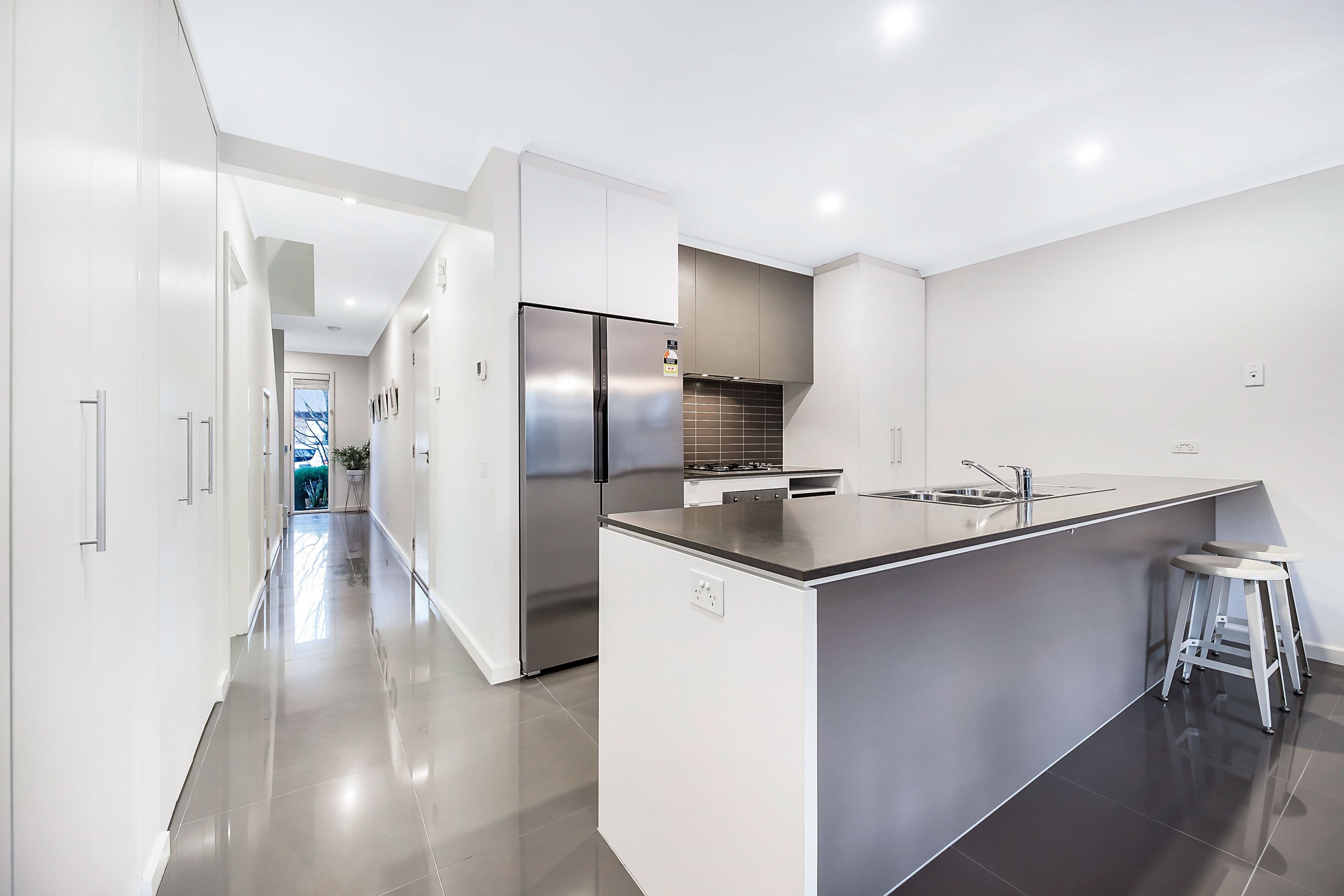 34 Brunton Crescent, Mulgrave VIC 3170, Mulgrave - Thumbnail 2