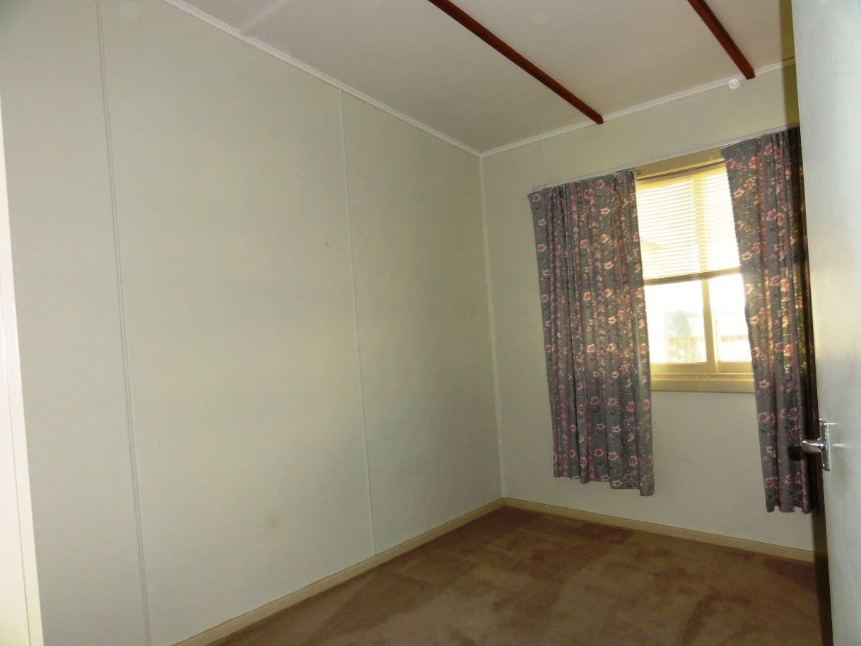 581 O'Neil Street, BROKEN HILL NSW 2880, Broken Hill - Thumbnail 5