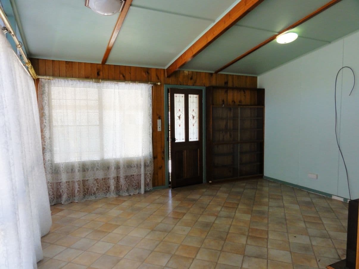 581 O'Neil Street, BROKEN HILL NSW 2880, Broken Hill - Thumbnail 6