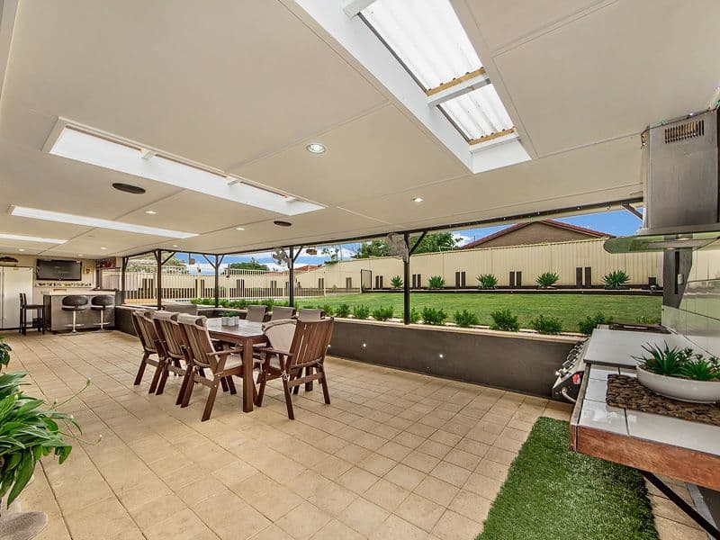 4 Armidale Crescent, Helensvale QLD 4212, Helensvale - Image 1