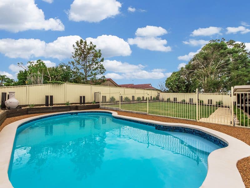 4 Armidale Crescent, Helensvale QLD 4212, Helensvale - Thumbnail 2