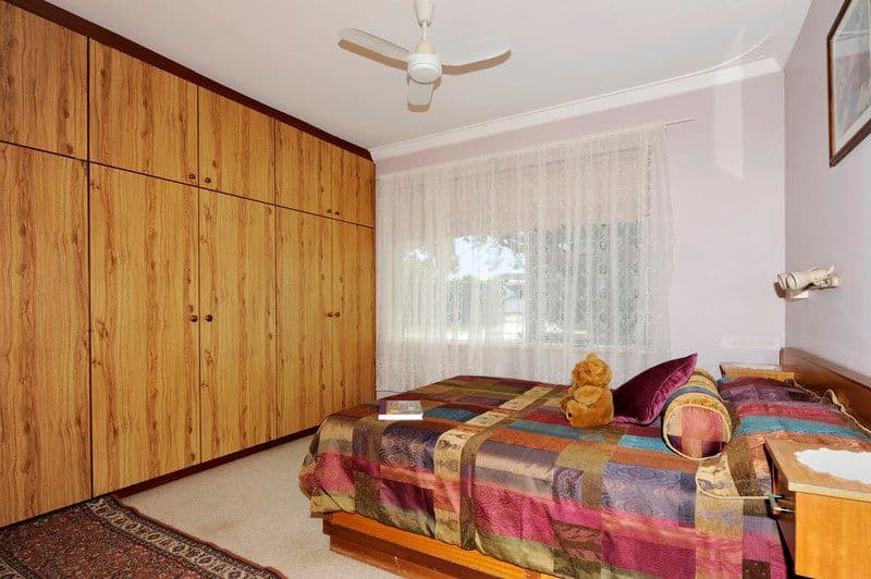 29 Waimea Road, SAFETY BAY WA 6169, Safety Bay - Thumbnail 4