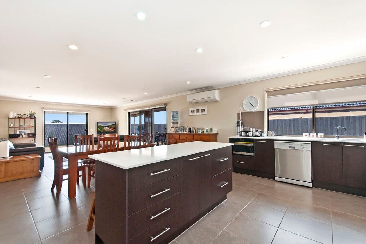 15 Thomas Place, WARRNAMBOOL VIC 3280, Warrnambool - Thumbnail 6