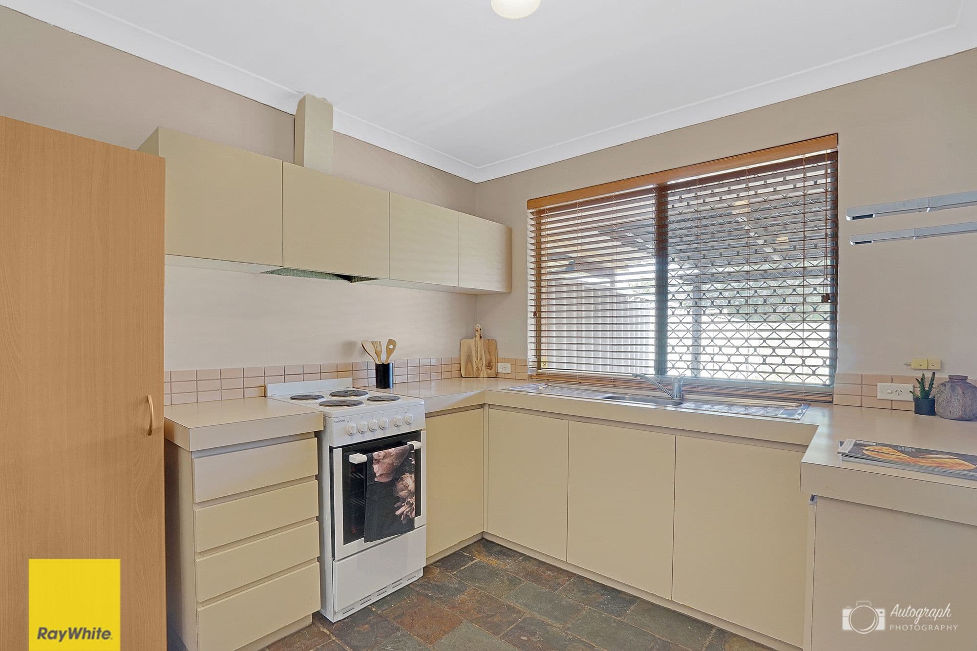7b Foxglove Gardens, Mirrabooka WA 6061, Mirrabooka - Thumbnail 5