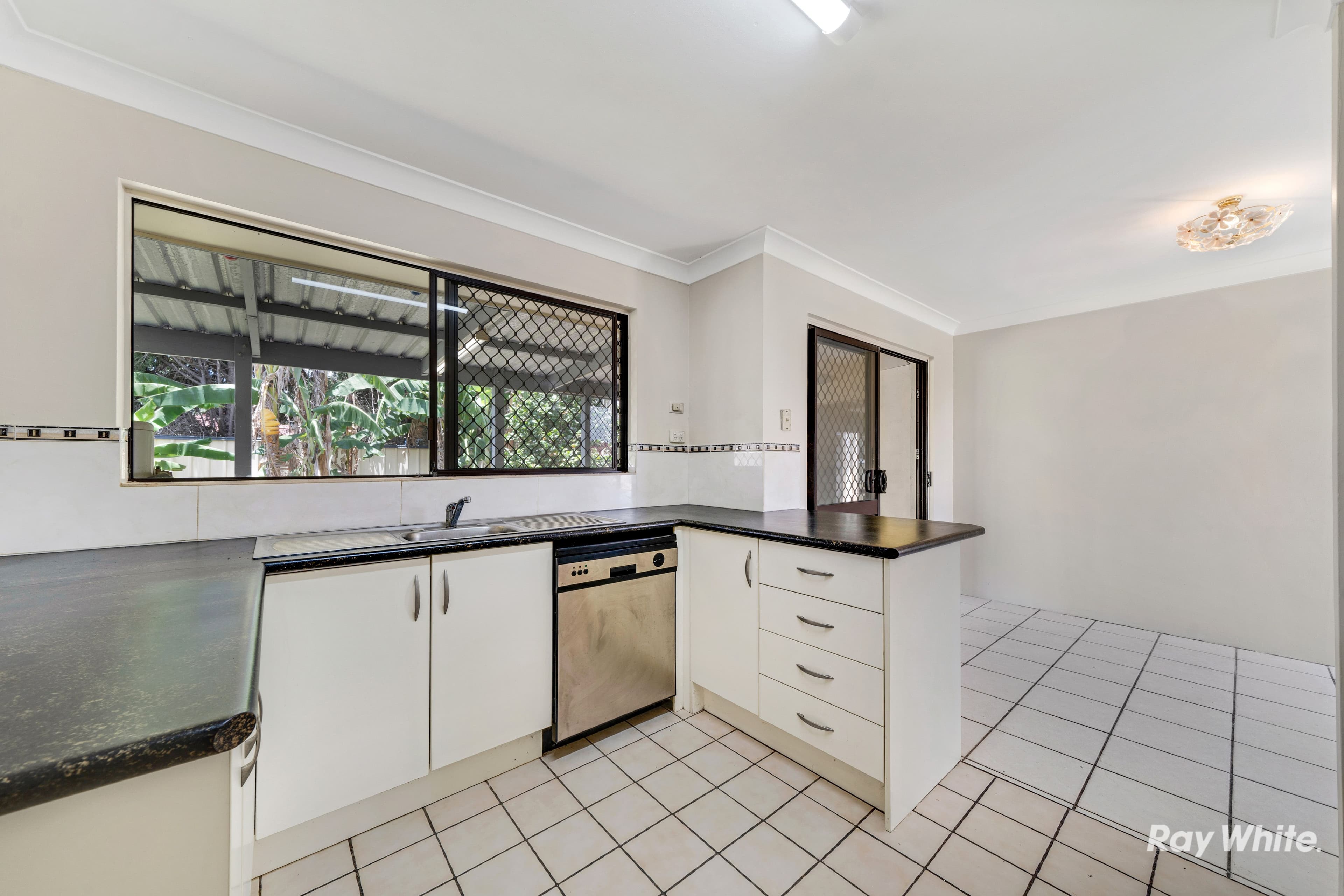 13 Devine Street, Marsden QLD 4132, Marsden - Thumbnail 7