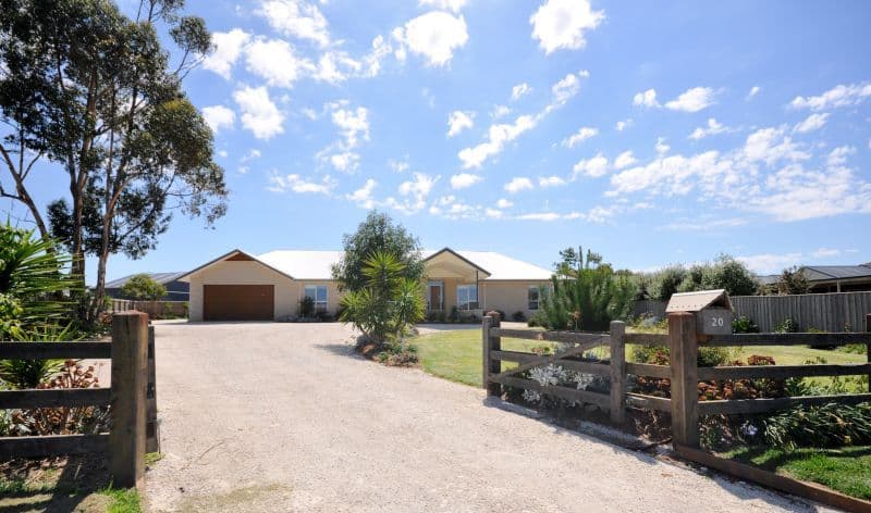 20  Bournbank Avenue, BANNOCKBURN VIC 3331, Bannockburn - Image 1