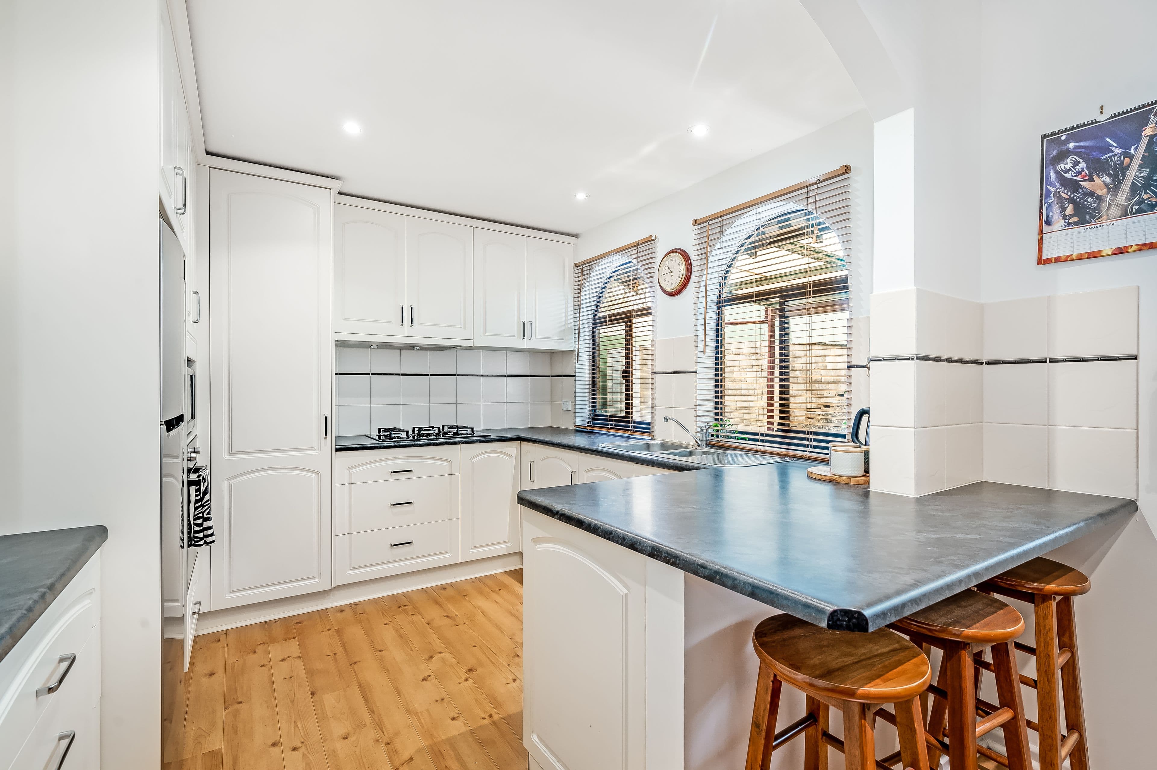 5 Camelot Crescent, Seacombe Heights SA 5047, Seacombe Heights - Thumbnail 2