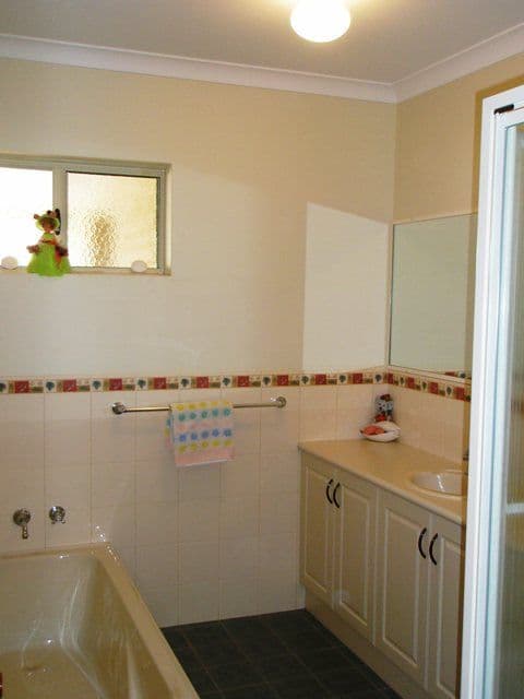 24 Honeysuckle Boulevard, WOORREE WA 6530, Woorree - Thumbnail 7