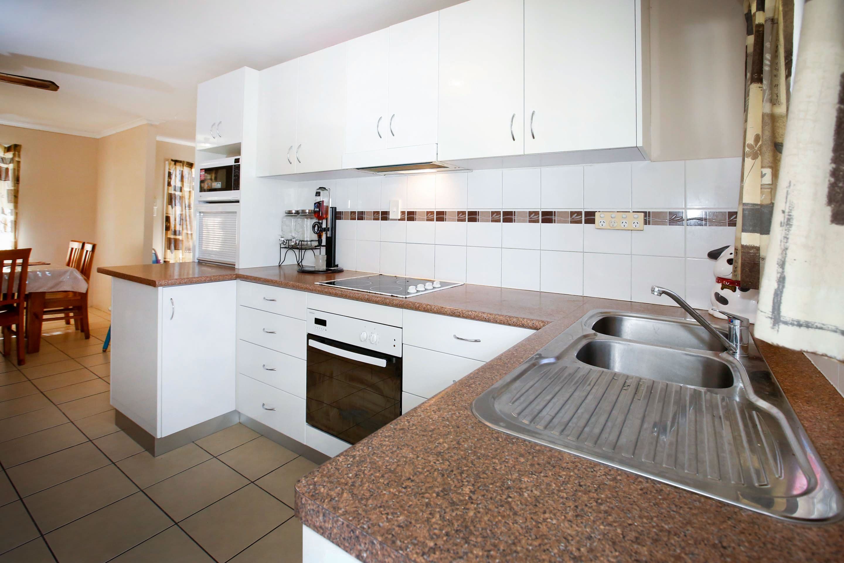 15 Naples Court, Kelso QLD 4815, Kelso - Thumbnail 3