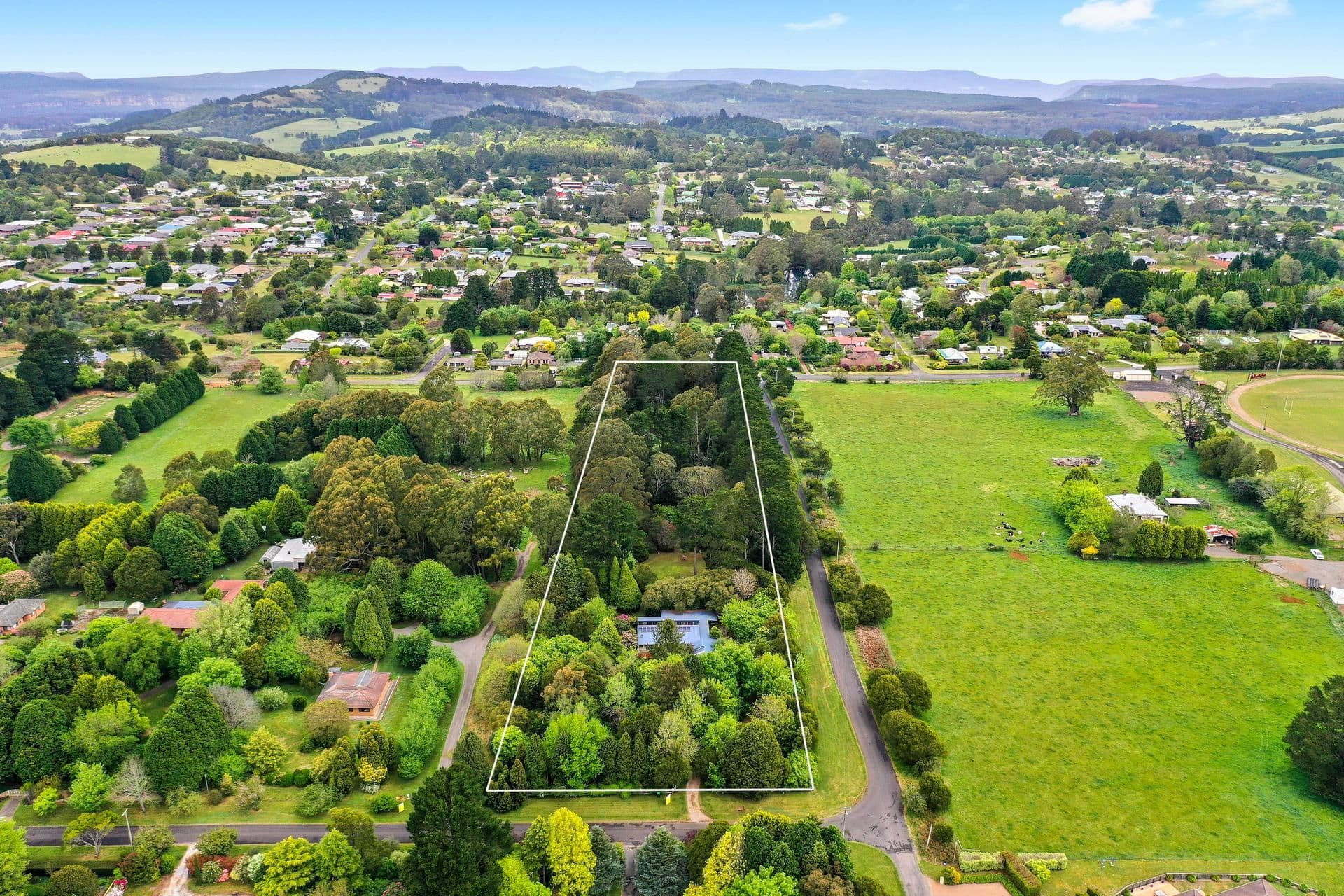 1 Lemmons Road, Robertson NSW 2577, Robertson - Image 1
