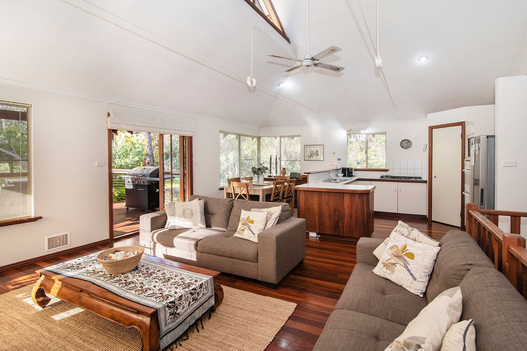 9 Acorn Place, Dunsborough WA 6281, Dunsborough - Thumbnail 2