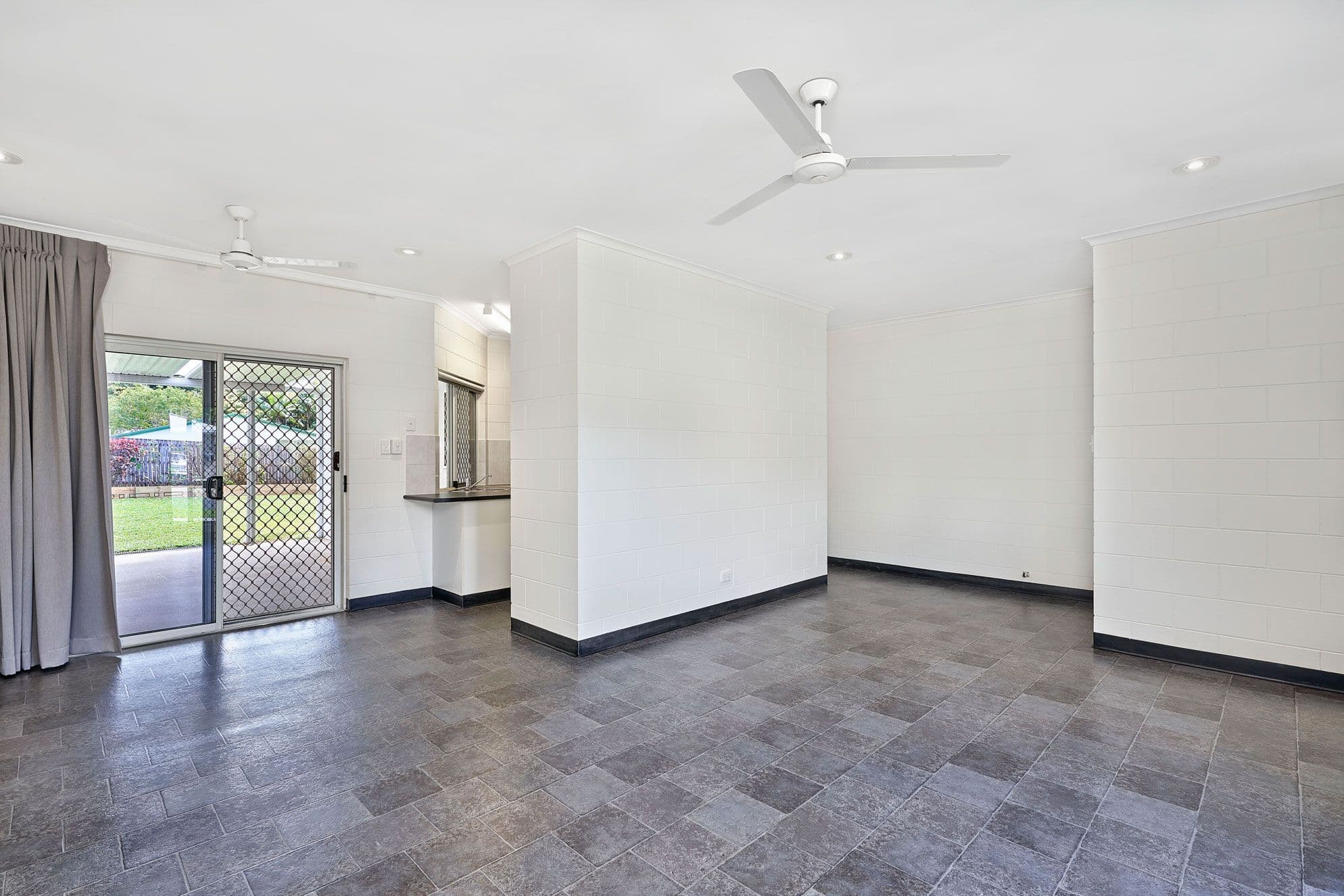 10 Laurel Avenue, Mount Sheridan QLD 4868, Mount Sheridan - Thumbnail 4