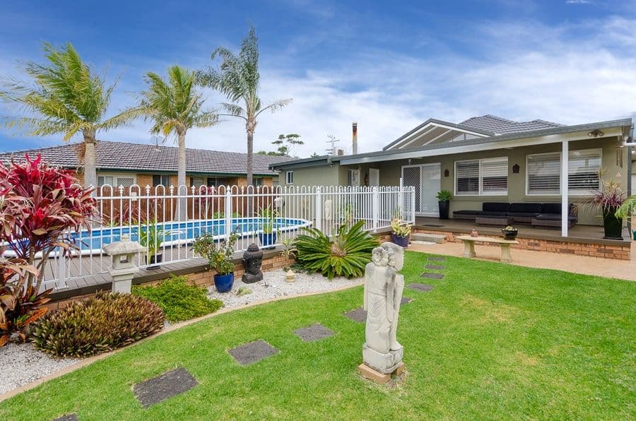 13 Royal Crescent, WOONONA NSW 2517, Woonona - Thumbnail 3