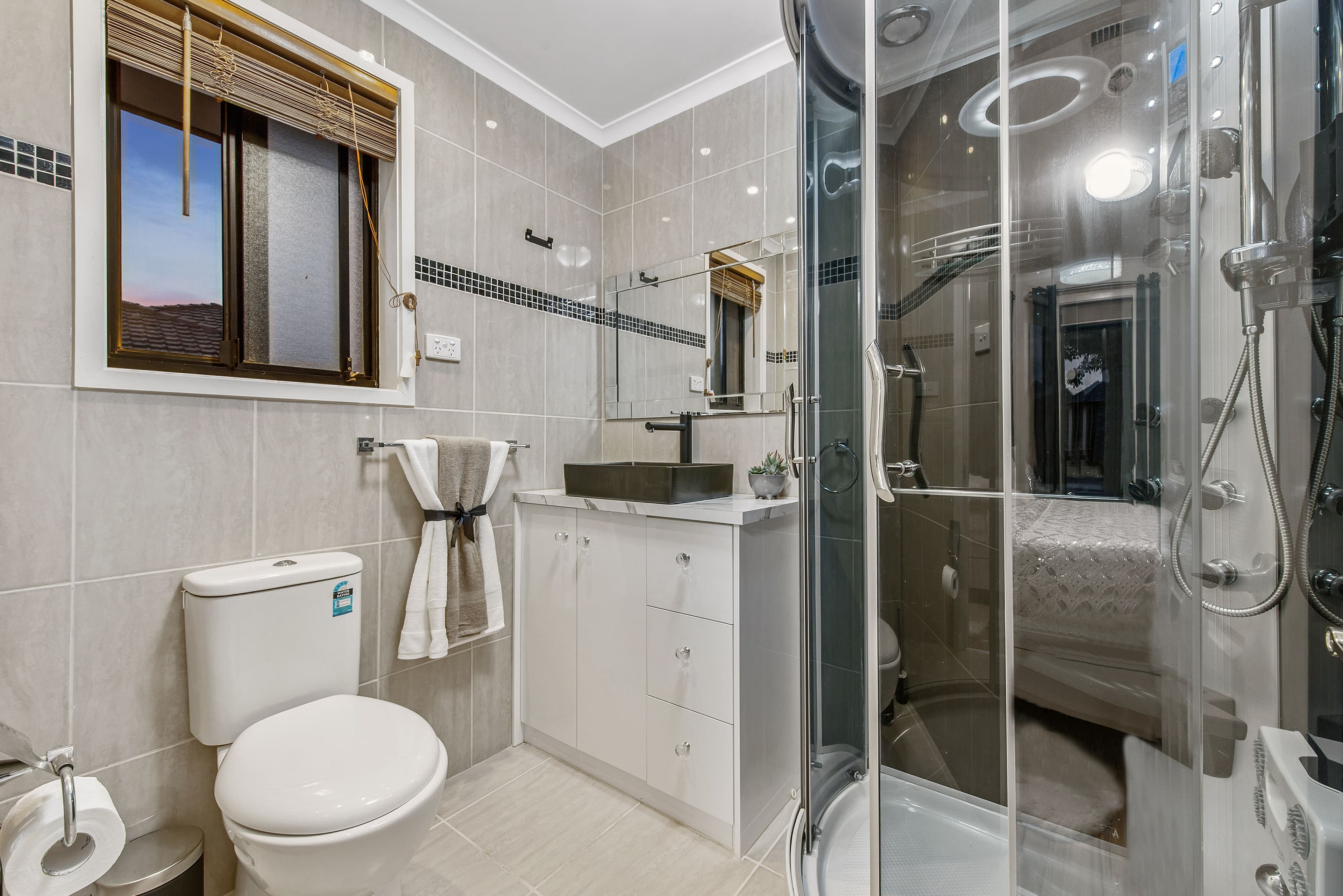 71 Catherine Drive, Hillside VIC 3037, Hillside - Thumbnail 3