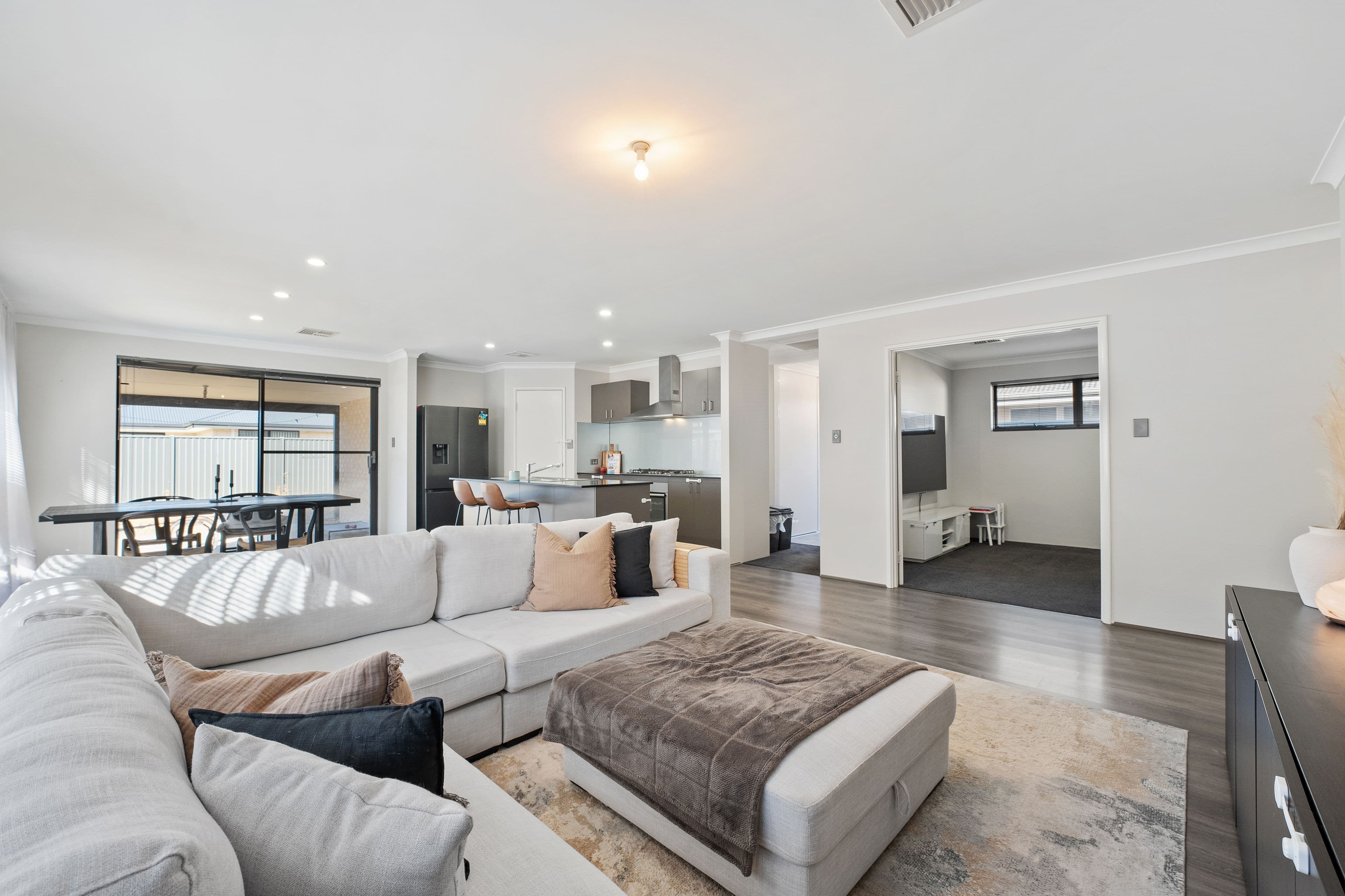 6 Kurrimine Street, Baldivis WA 6171, Baldivis - Thumbnail 4