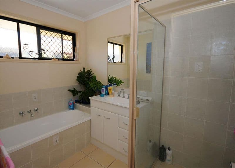 52  Endeavour Way, ELI WATERS QLD 4655, Eli Waters - Thumbnail 7