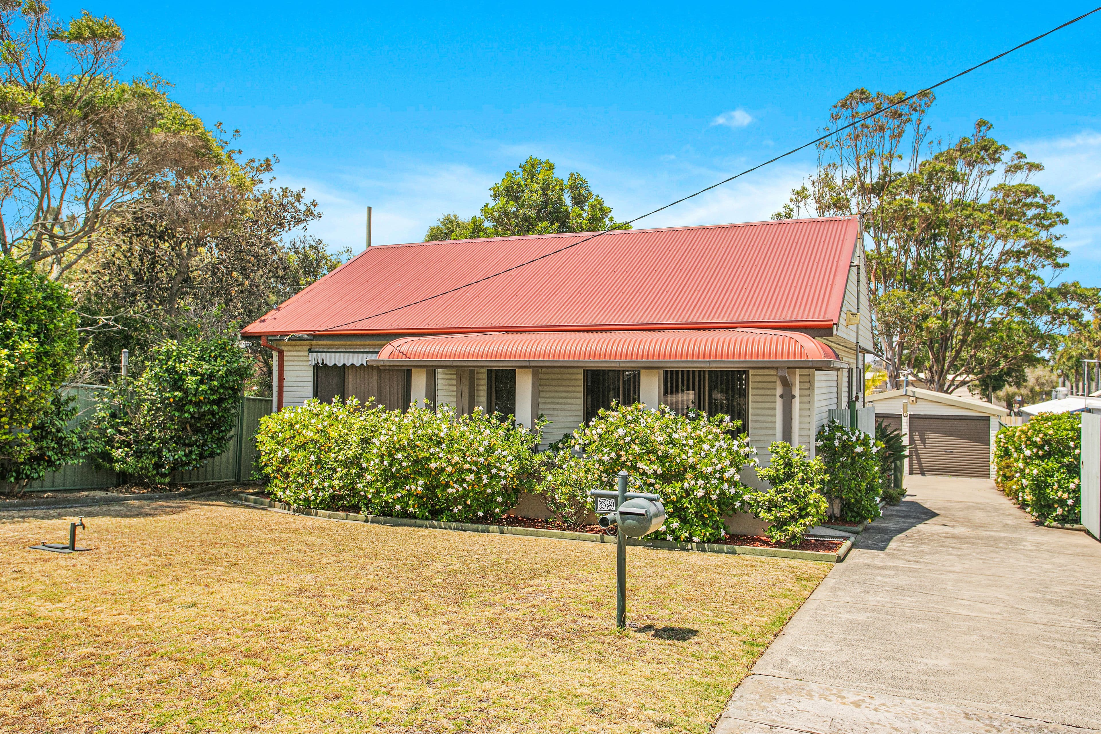 39 Jason Avenue, Barrack Heights - Image 1