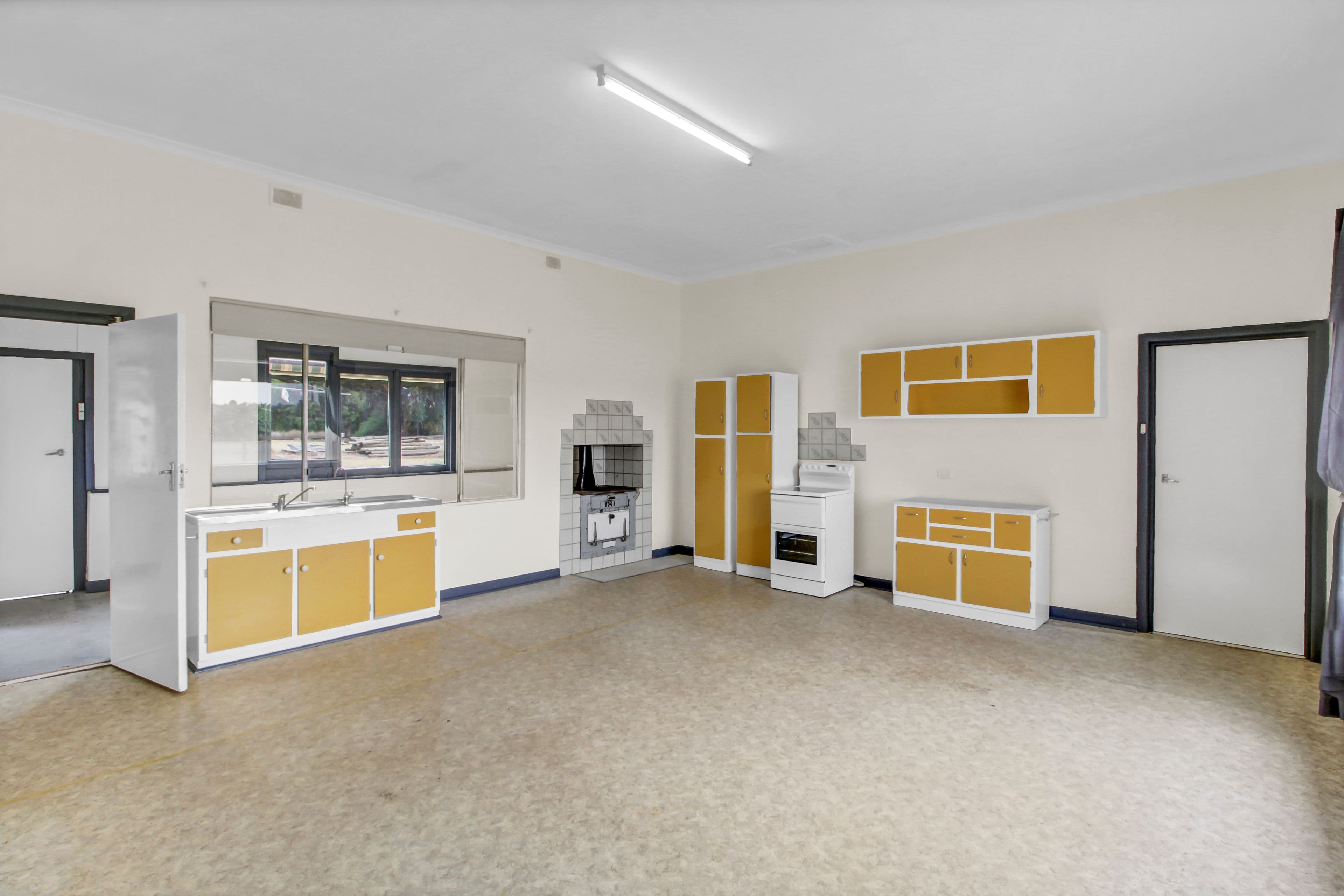 75 Warrego Street, Renmark SA 5341, Renmark North - Thumbnail 3