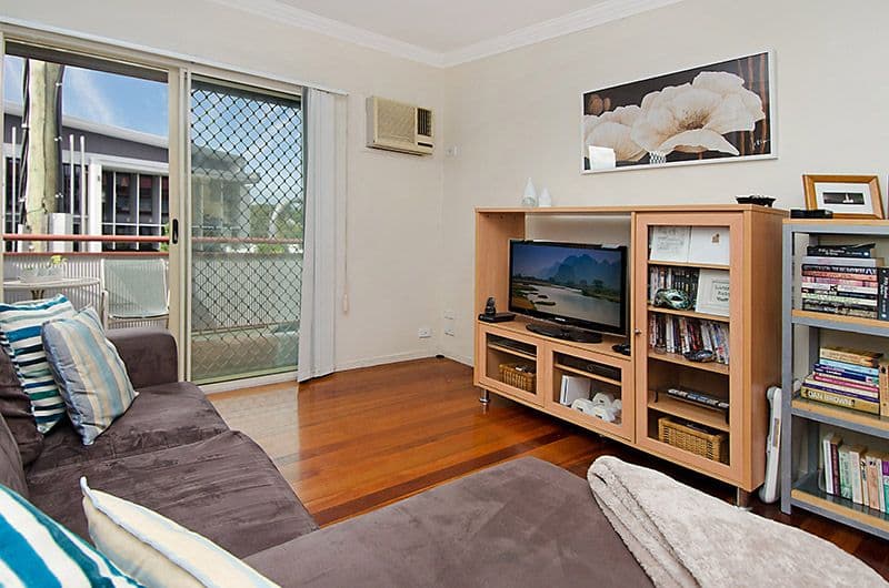 2 Clarence Road, KEDRON QLD 4031, Kedron - Thumbnail 3