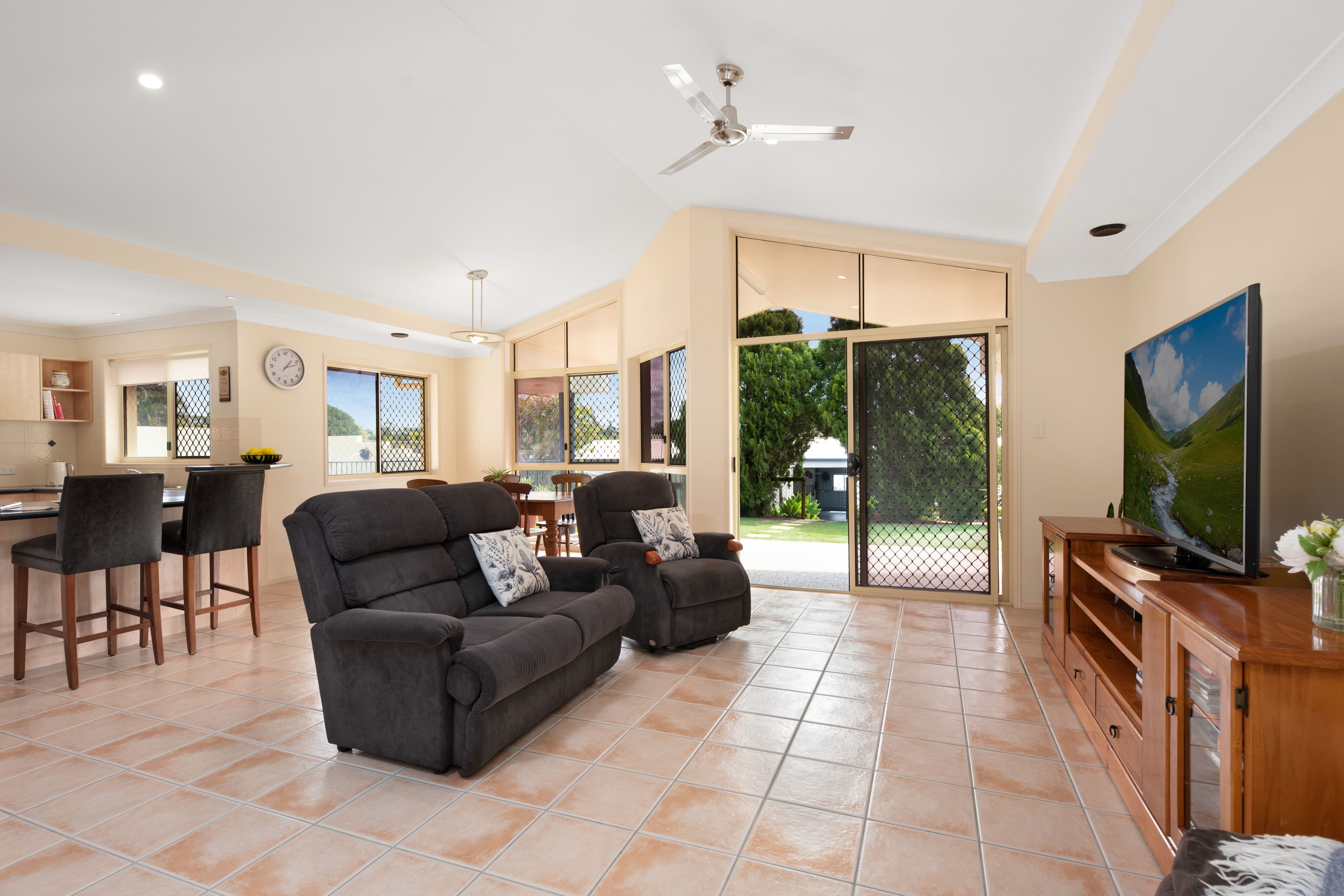5 Ironbark Road, Little Mountain QLD 4551, Little Mountain - Thumbnail 4