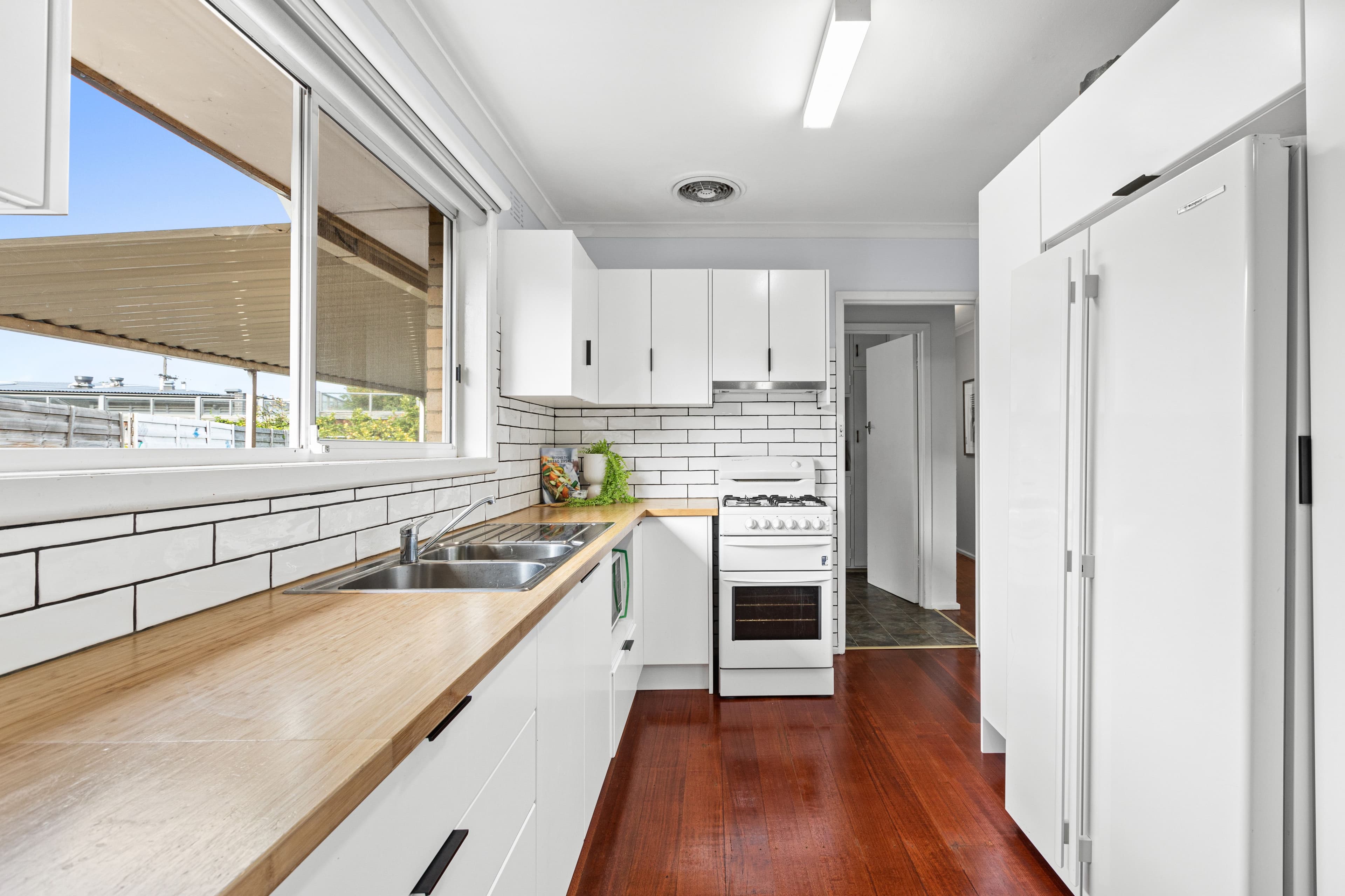 14 Jarrahdale Street, Cheltenham VIC 3192, Cheltenham - Thumbnail 3