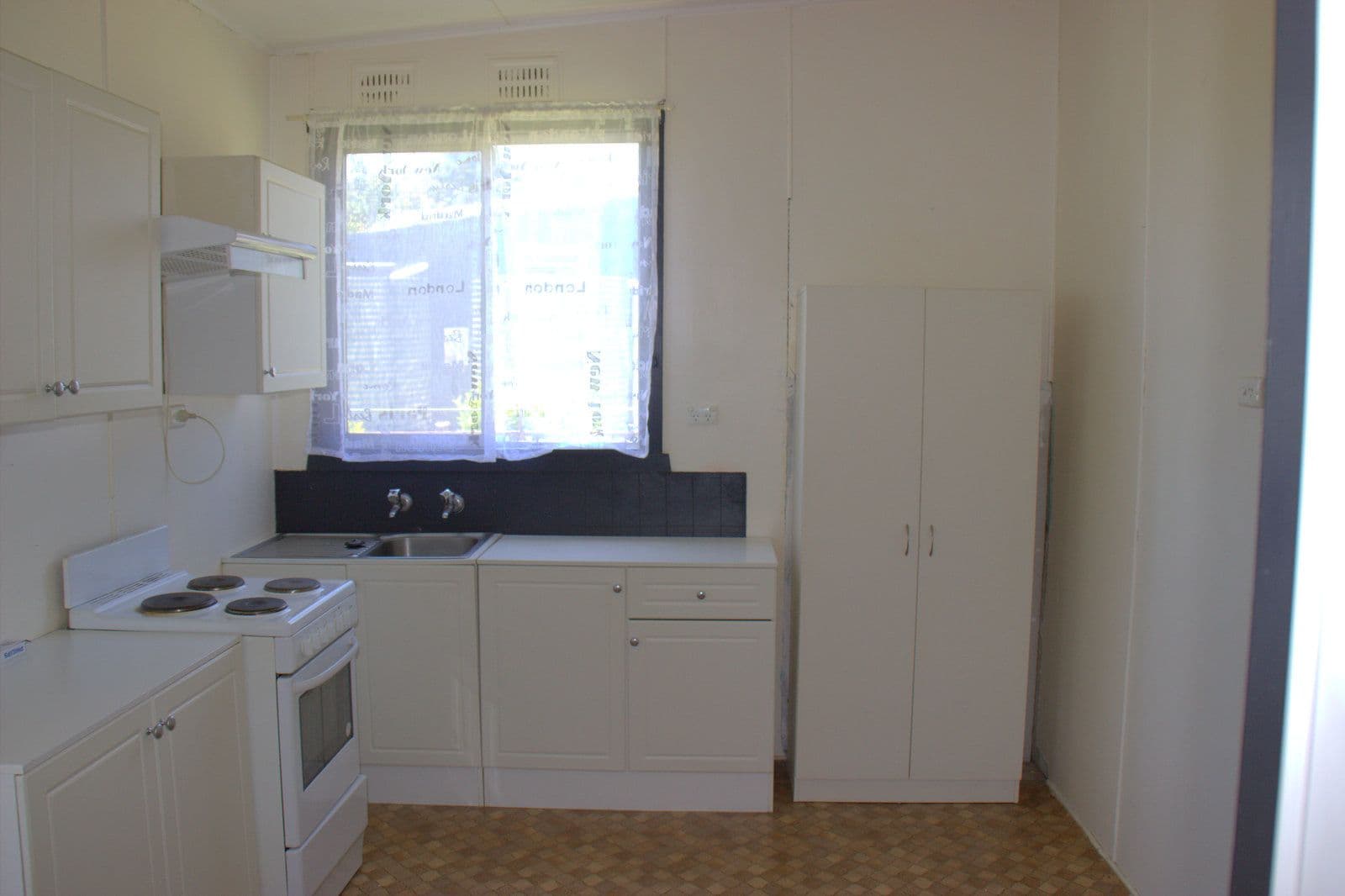 9 GORDON, Coonabarabran NSW 2357, Coonabarabran - Thumbnail 2