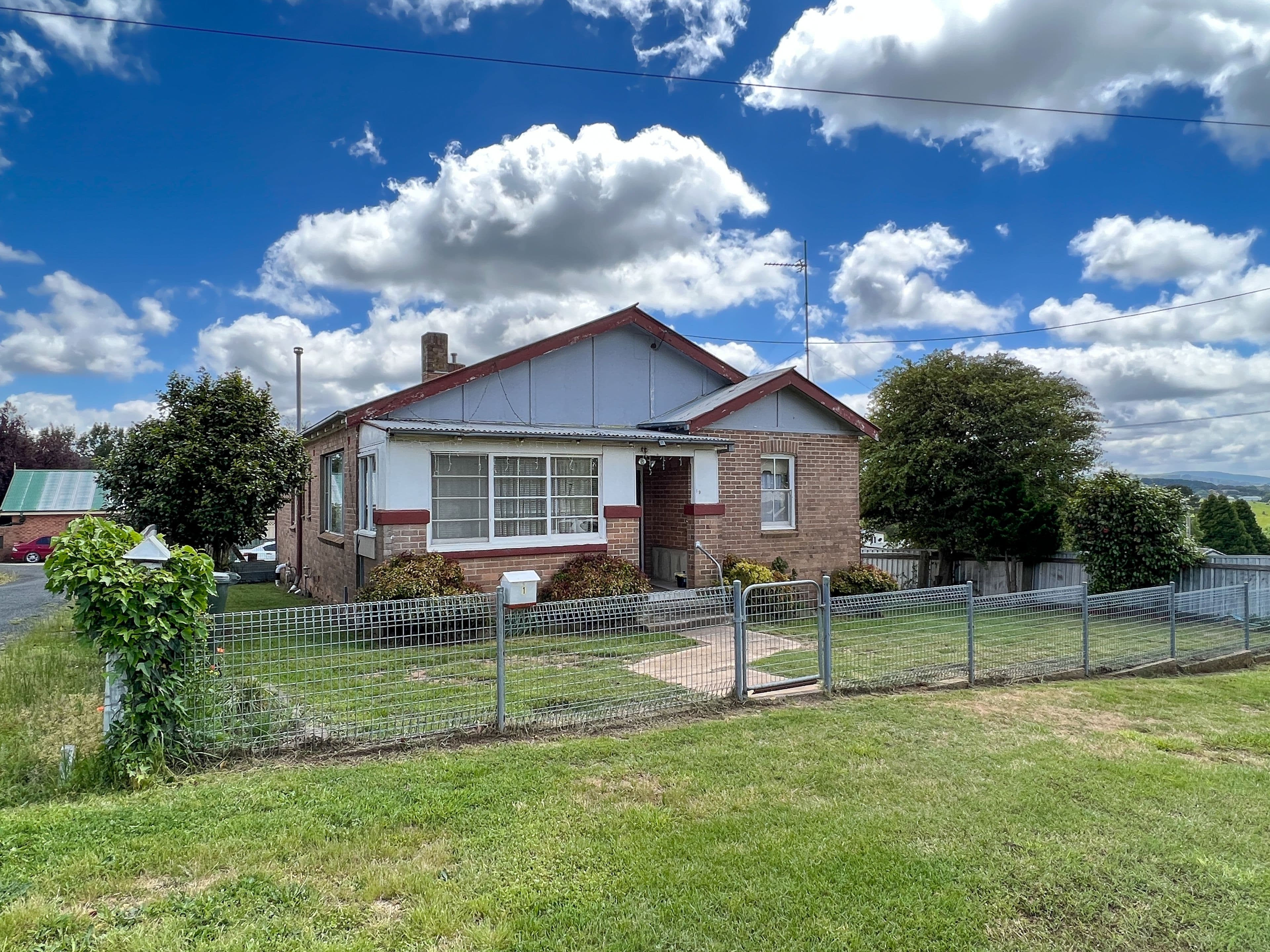 19 Albert Street, Oberon NSW 2787, Oberon - Image 1
