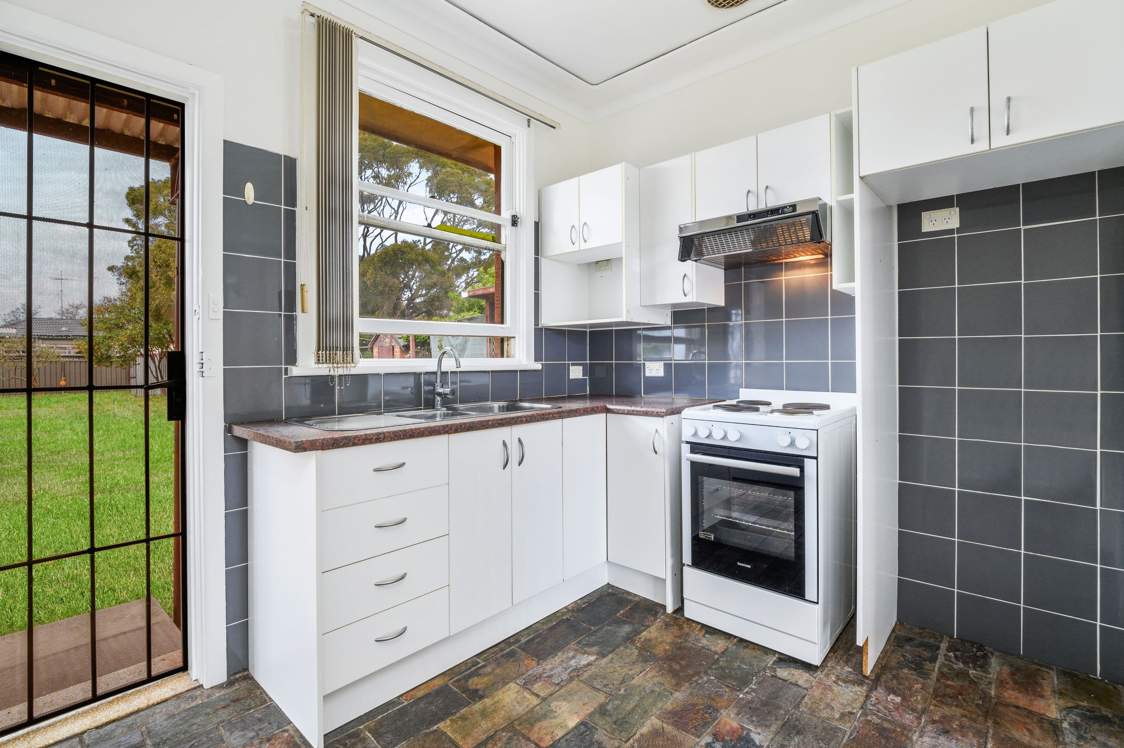16 Burford Street, Colyton NSW 2760, Colyton - Thumbnail 4