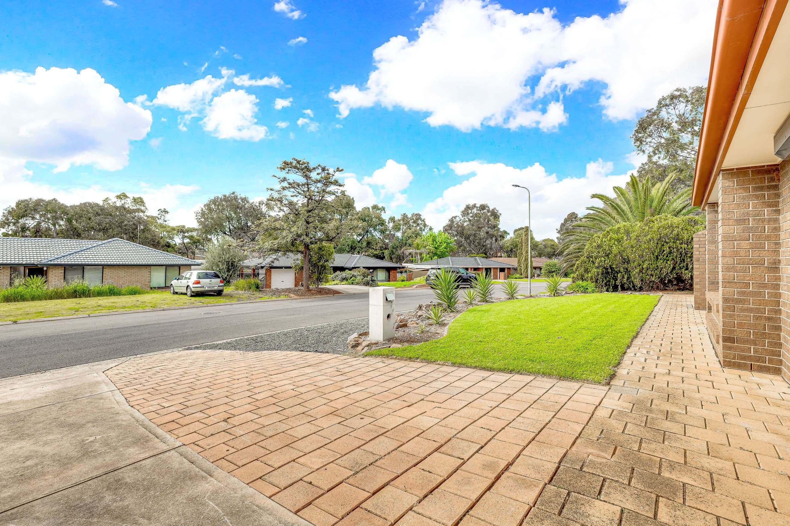 9 Gunnawarra Crescent, Craigmore SA 5114, Craigmore - Thumbnail 3