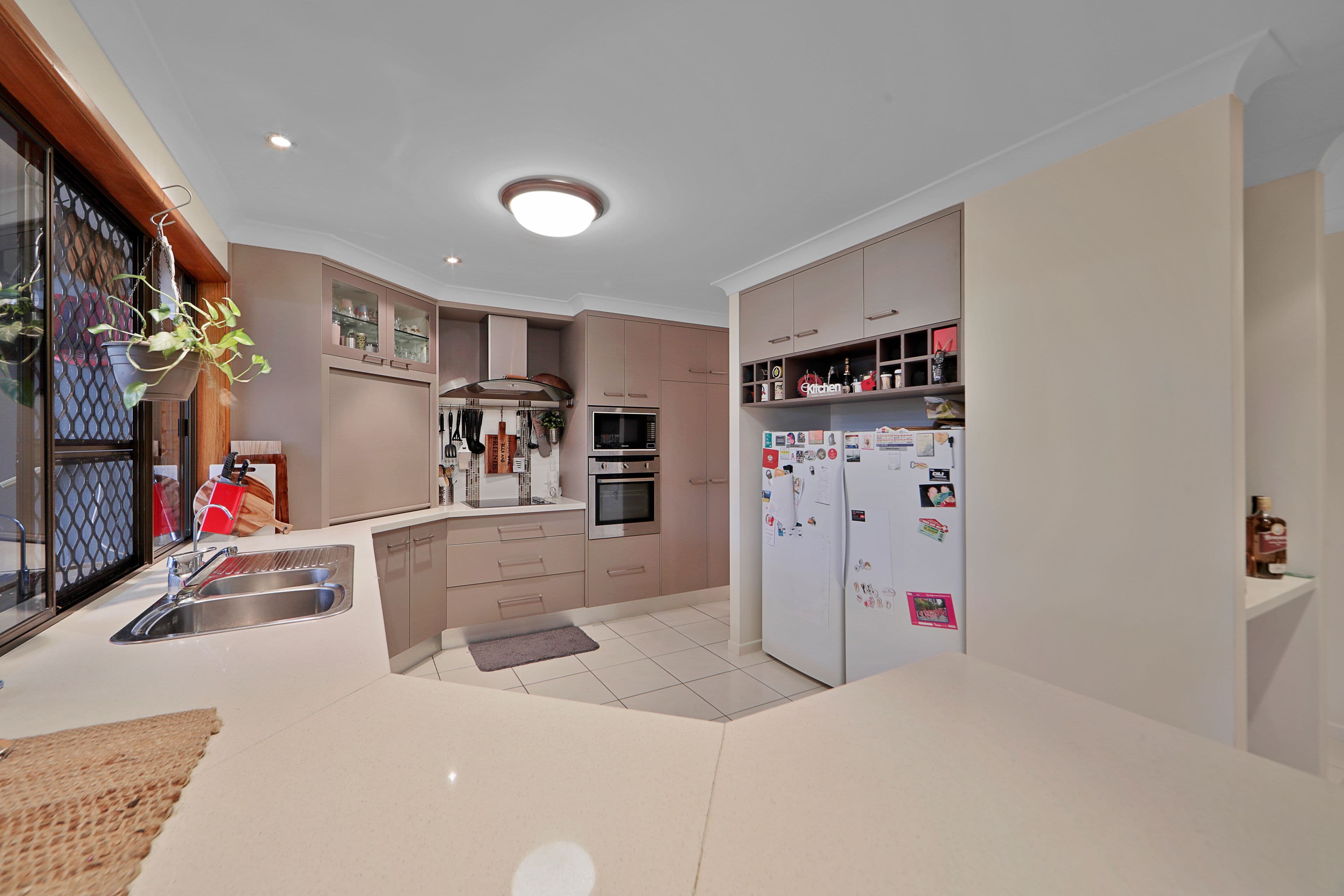 4 Murphy Court, Avenell Heights QLD 4670, Avenell Heights - Thumbnail 4