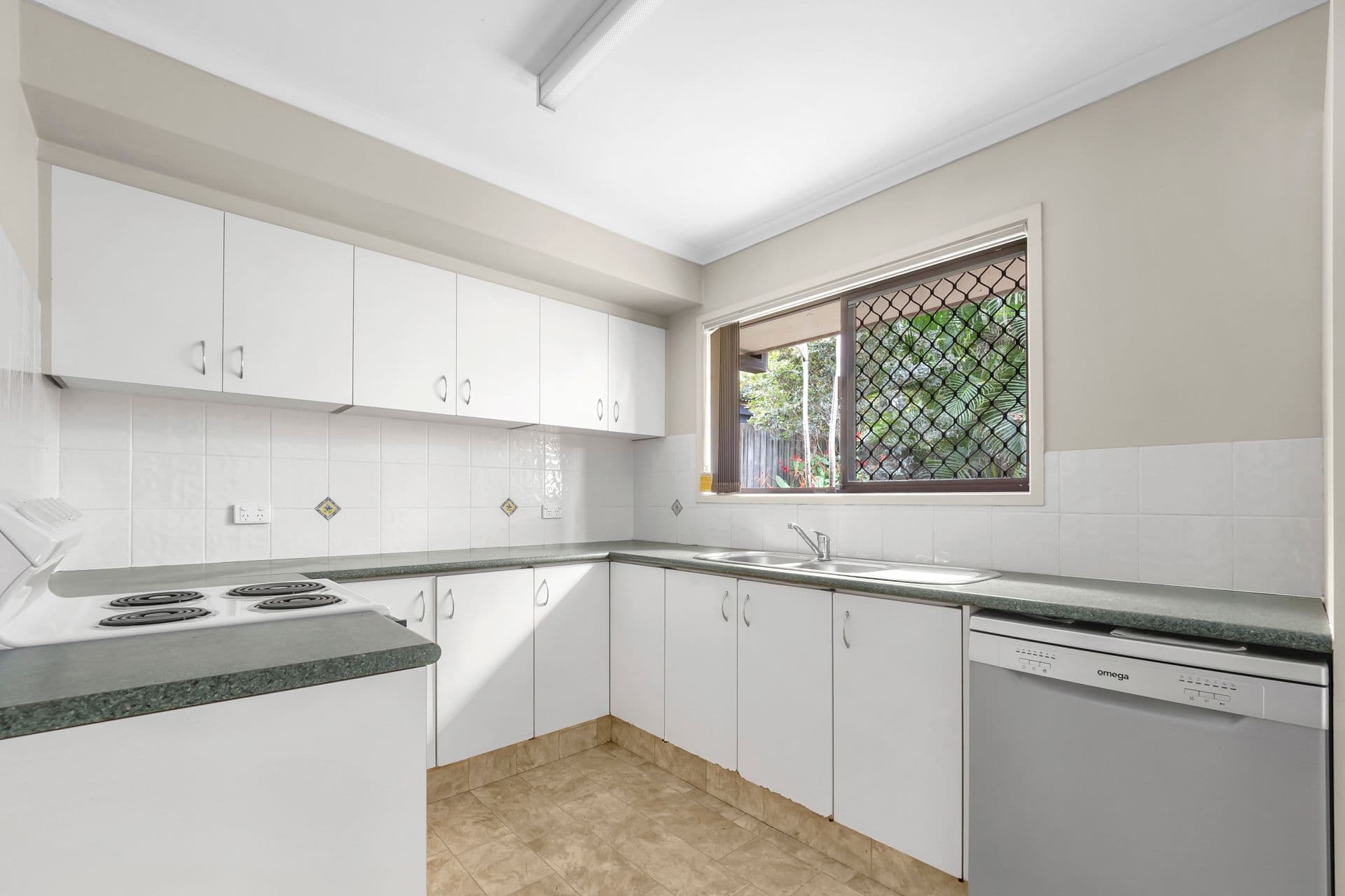 4 Grampian Court, Rochedale South QLD 4123, Rochedale South - Thumbnail 6