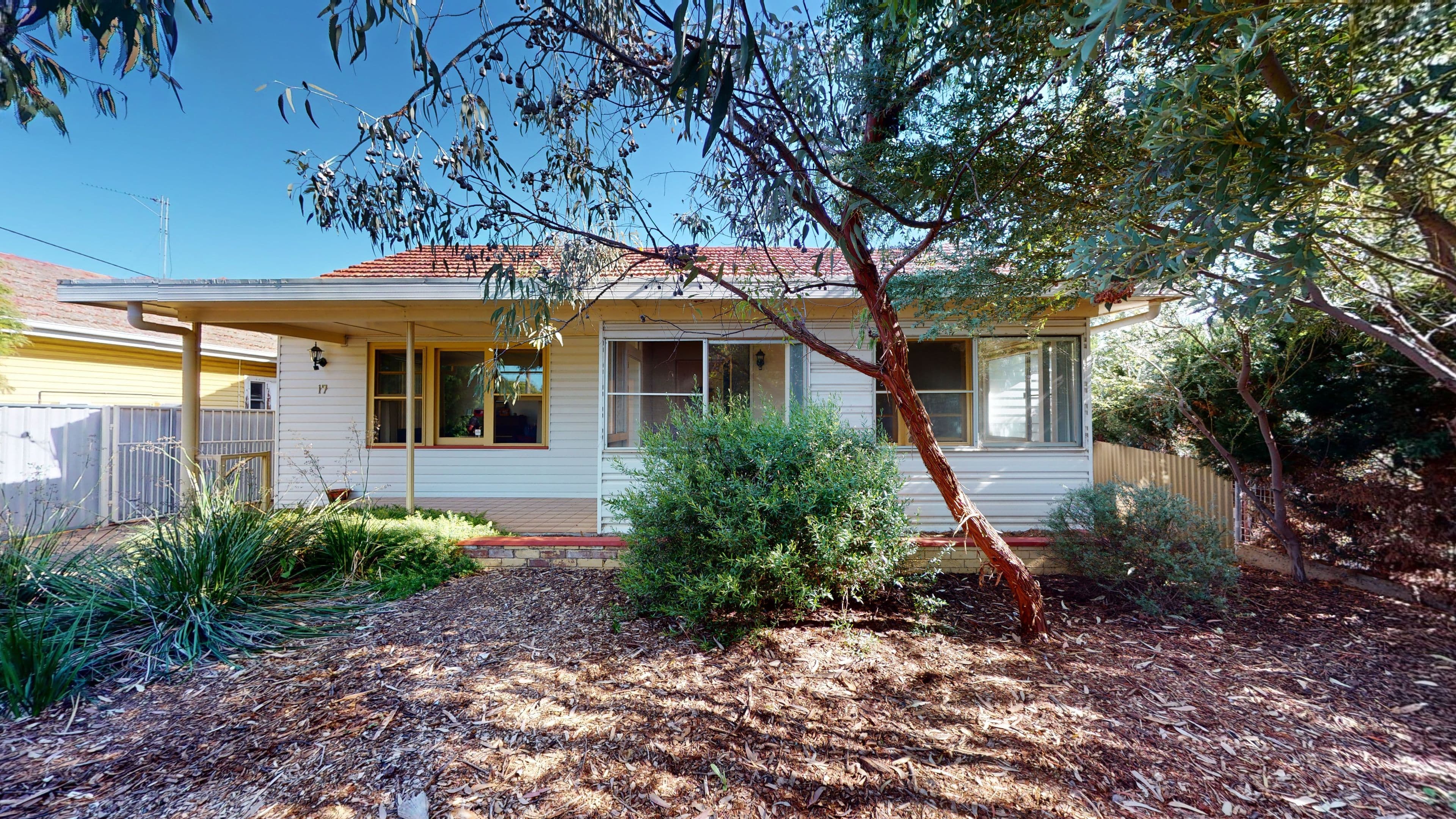 17 Hutchins Avenue, Dubbo NSW 2830, Dubbo - Image 1