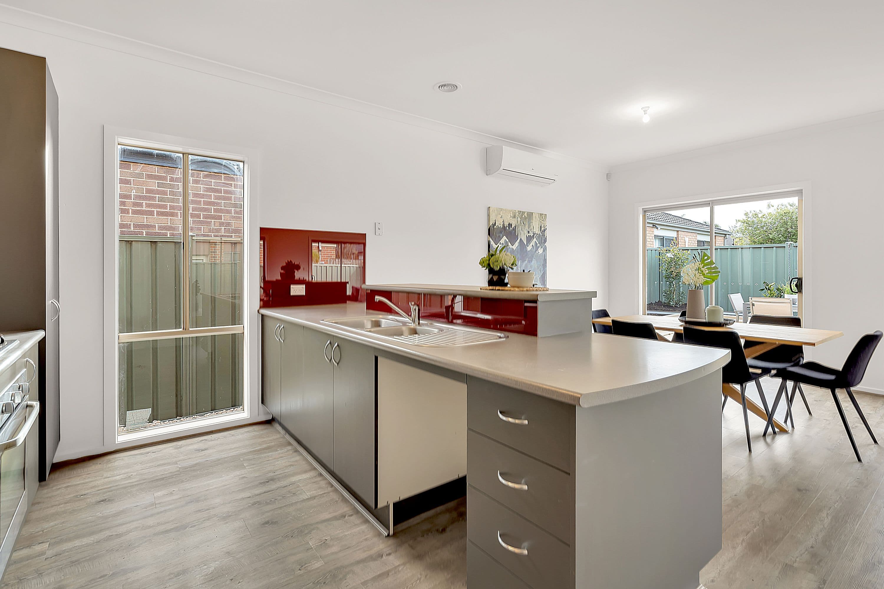 32 Chelsworth Loop, Craigieburn VIC 3064, Craigieburn - Thumbnail 3