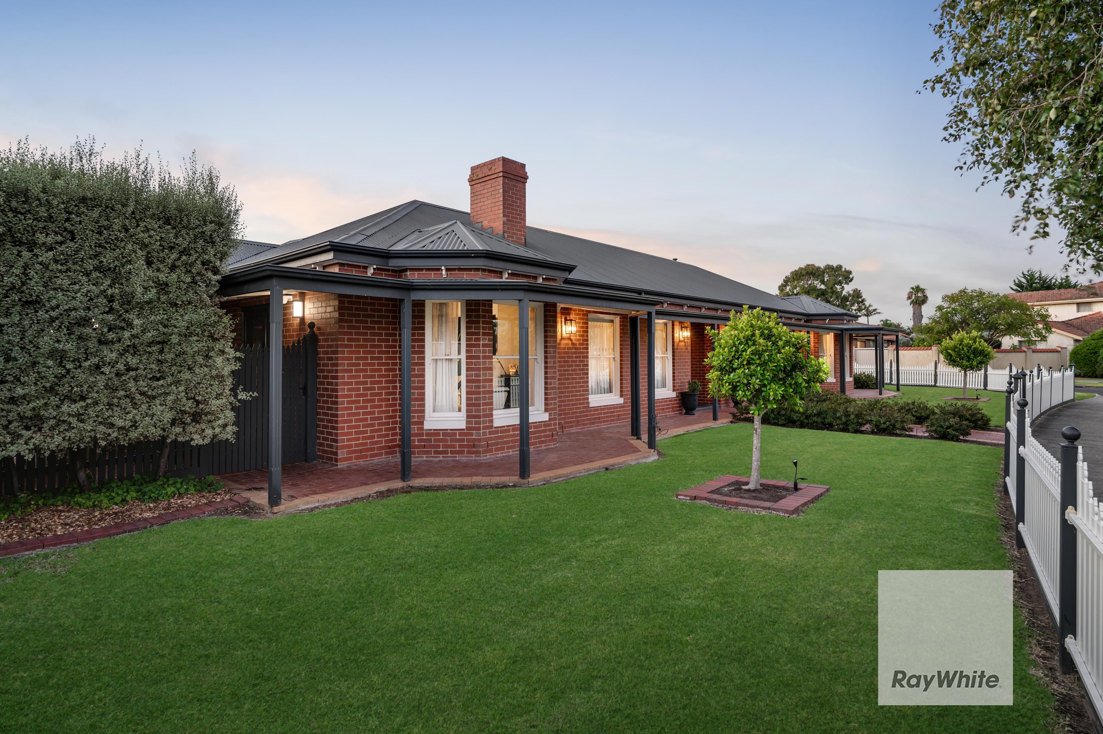 34 Mossgiel Avenue, Greenvale VIC 3059, Greenvale - Thumbnail 2