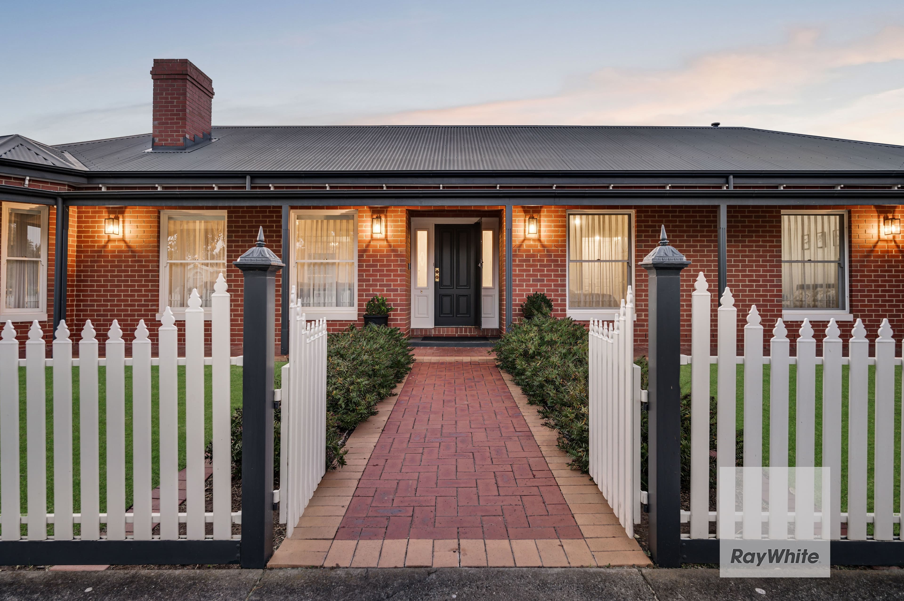 34 Mossgiel Avenue, Greenvale VIC 3059, Greenvale - Thumbnail 4