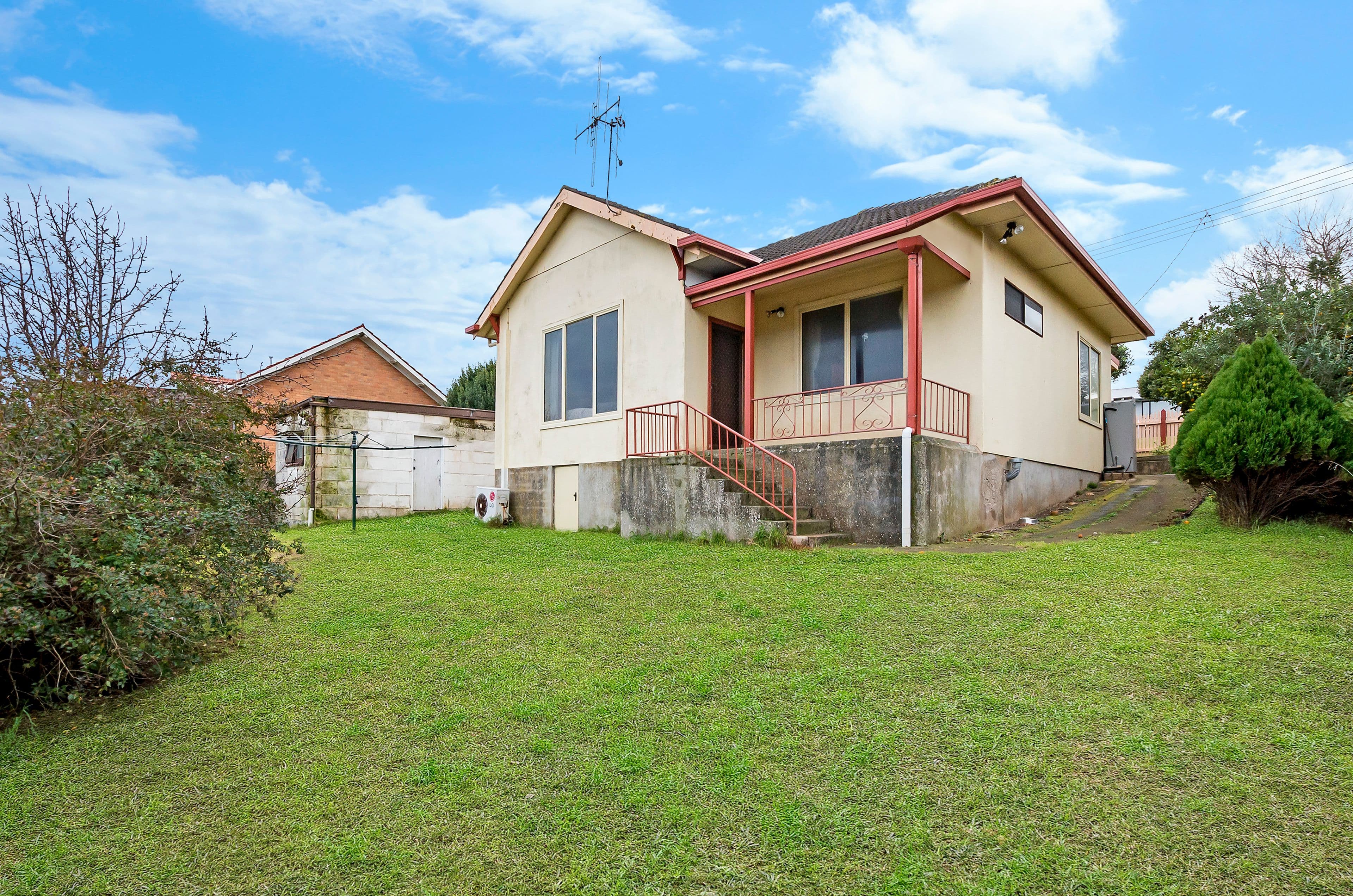 50 Debra Street, Centenary Heights QLD 4350, Centenary Heights - Thumbnail 8