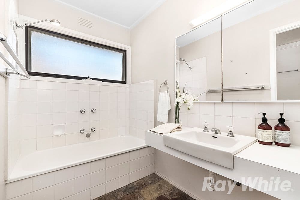 5 Agnes Court, Glen Waverley VIC 3150, Glen Waverley - Thumbnail 8