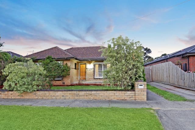 52 Glasgow Avenue, Reservoir VIC 3073, Reservoir - Image 1