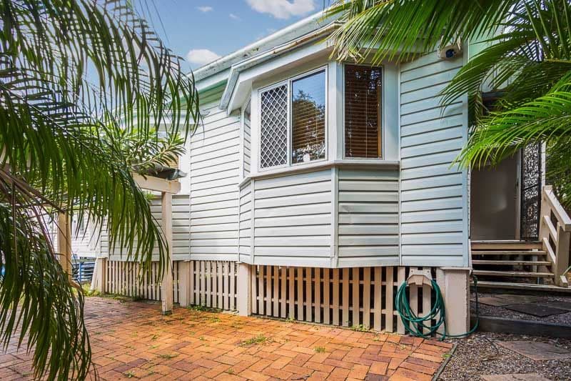 23 Ninth Avenue, Kedron QLD 4031, Kedron - Thumbnail 2