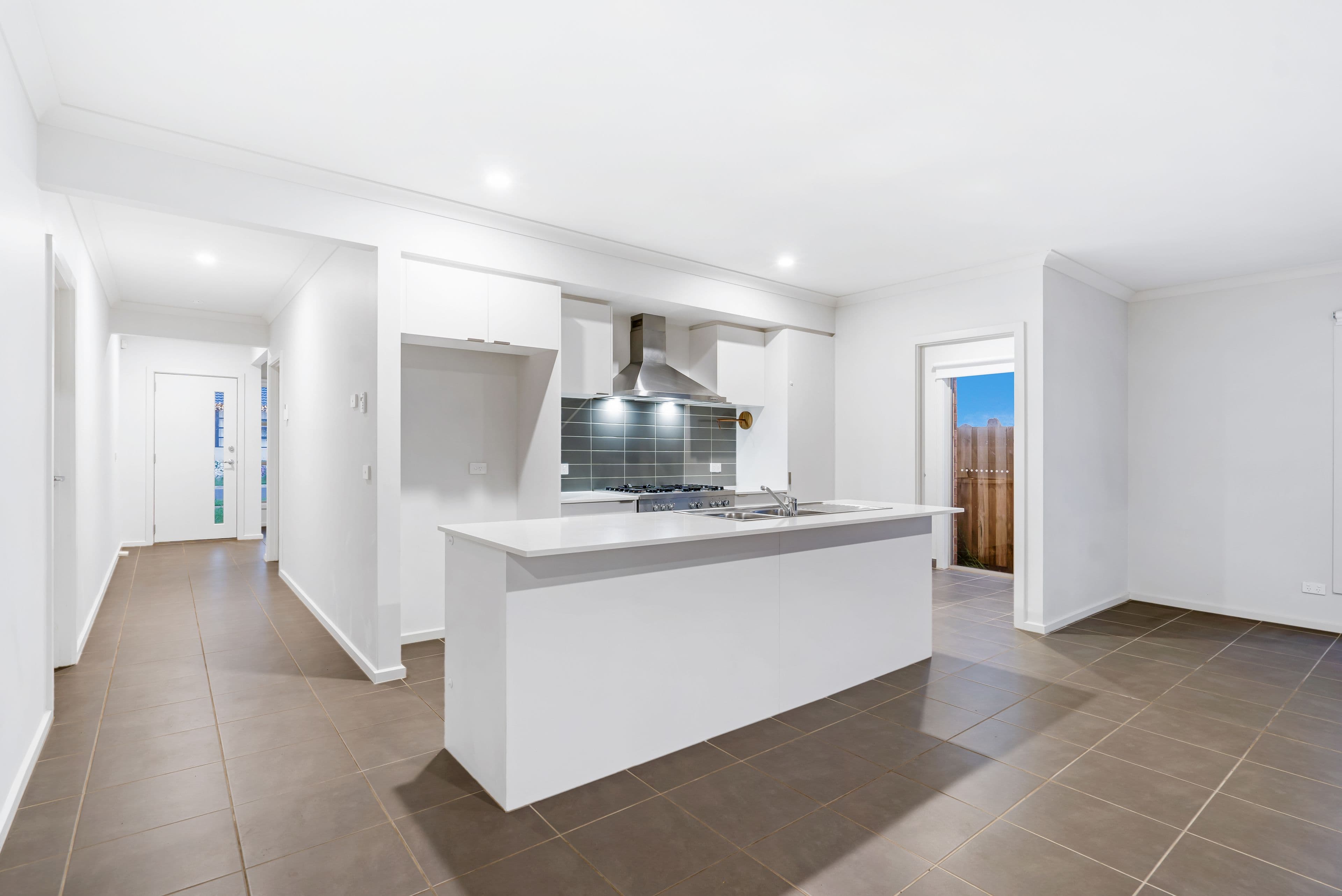 18 Driftwood Street, AINTREE VIC 3336, Aintree - Thumbnail 2