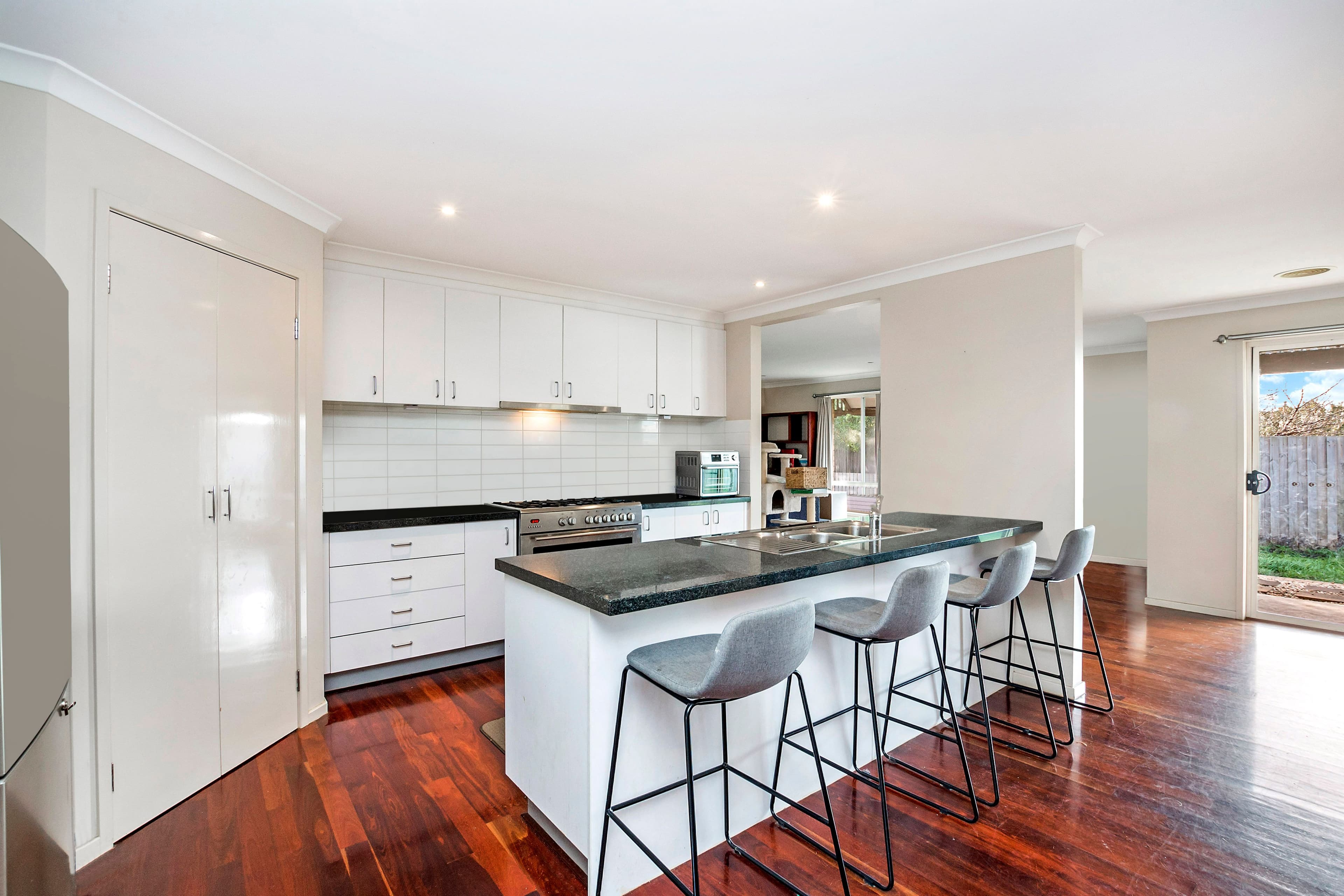 11 McPherson Crescent, Warrnambool VIC 3280, Warrnambool - Thumbnail 3