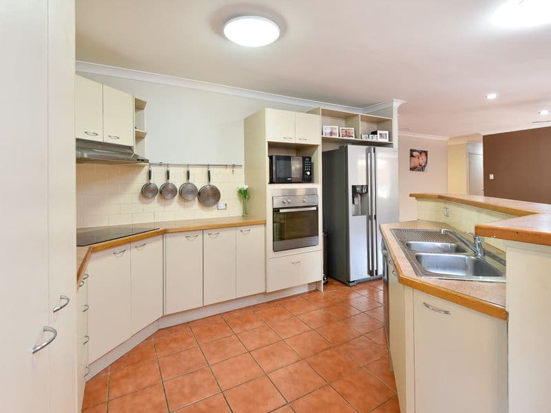 76 Saraband Drive, Eatons Hill QLD 4037, Eatons Hill - Thumbnail 4