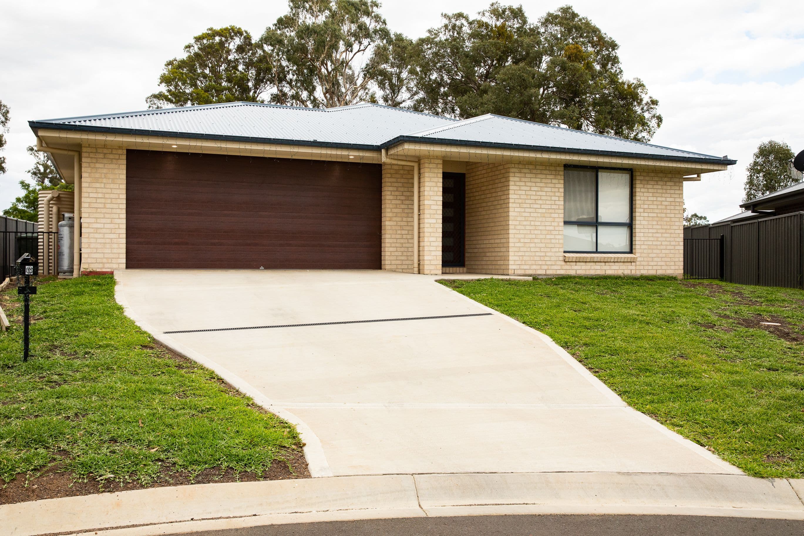 6 Burrell Court, Armidale NSW 2350, Armidale - Image 1