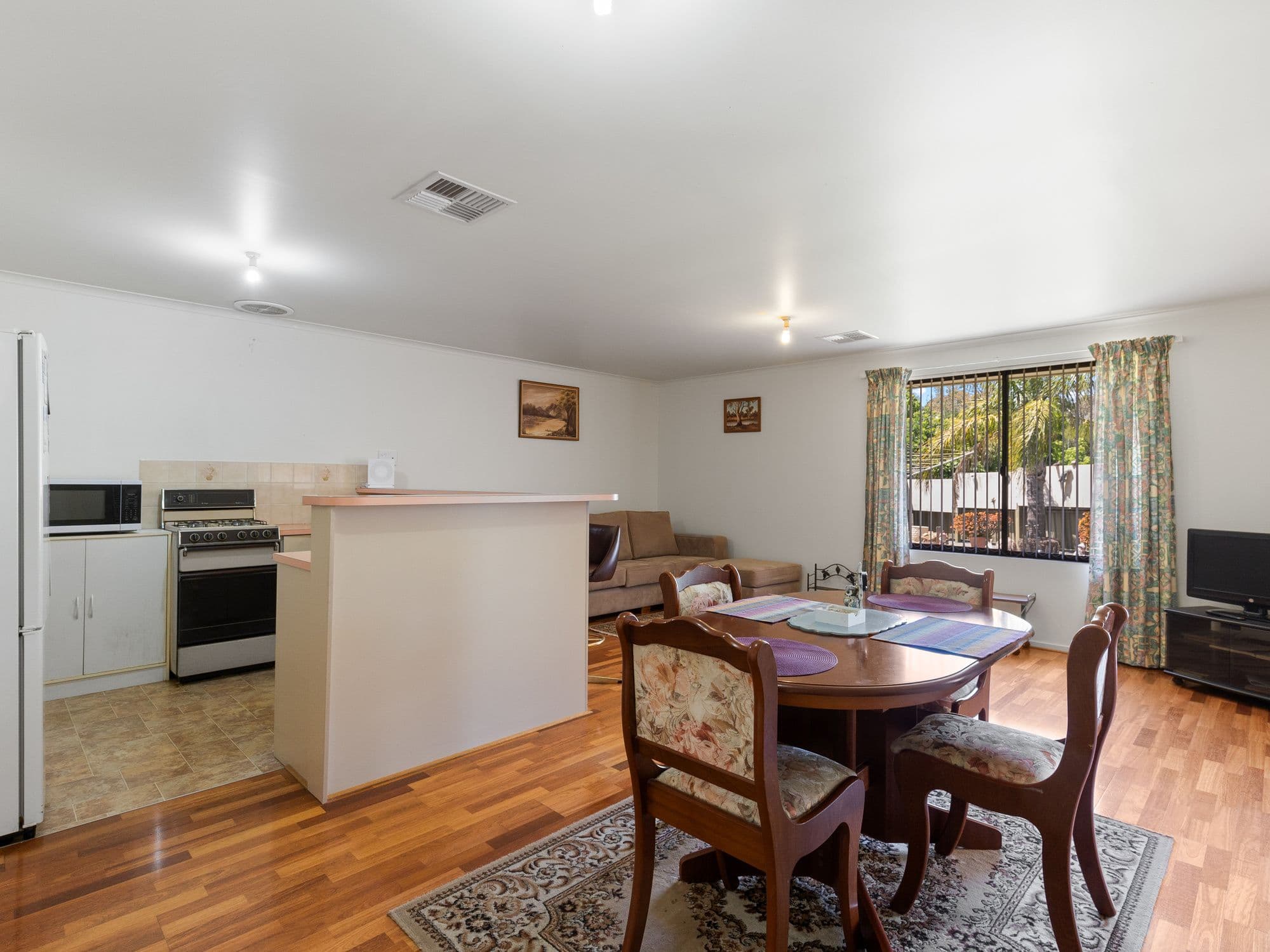 7 Coonawarra Close, Woodcroft SA 5162, Woodcroft - Thumbnail 4