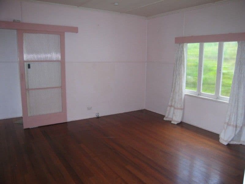 17 Paulette Street, WEST MACKAY QLD 4740, West Mackay - Thumbnail 2