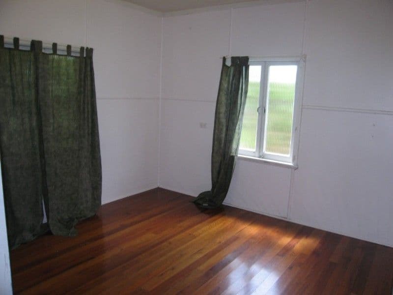 17 Paulette Street, WEST MACKAY QLD 4740, West Mackay - Thumbnail 4